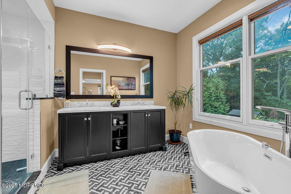 Eatontown, New Jersey, 07724, United States, 5 Bedrooms Bedrooms, ,3 BathroomsBathrooms,Residential,Active,1922289
