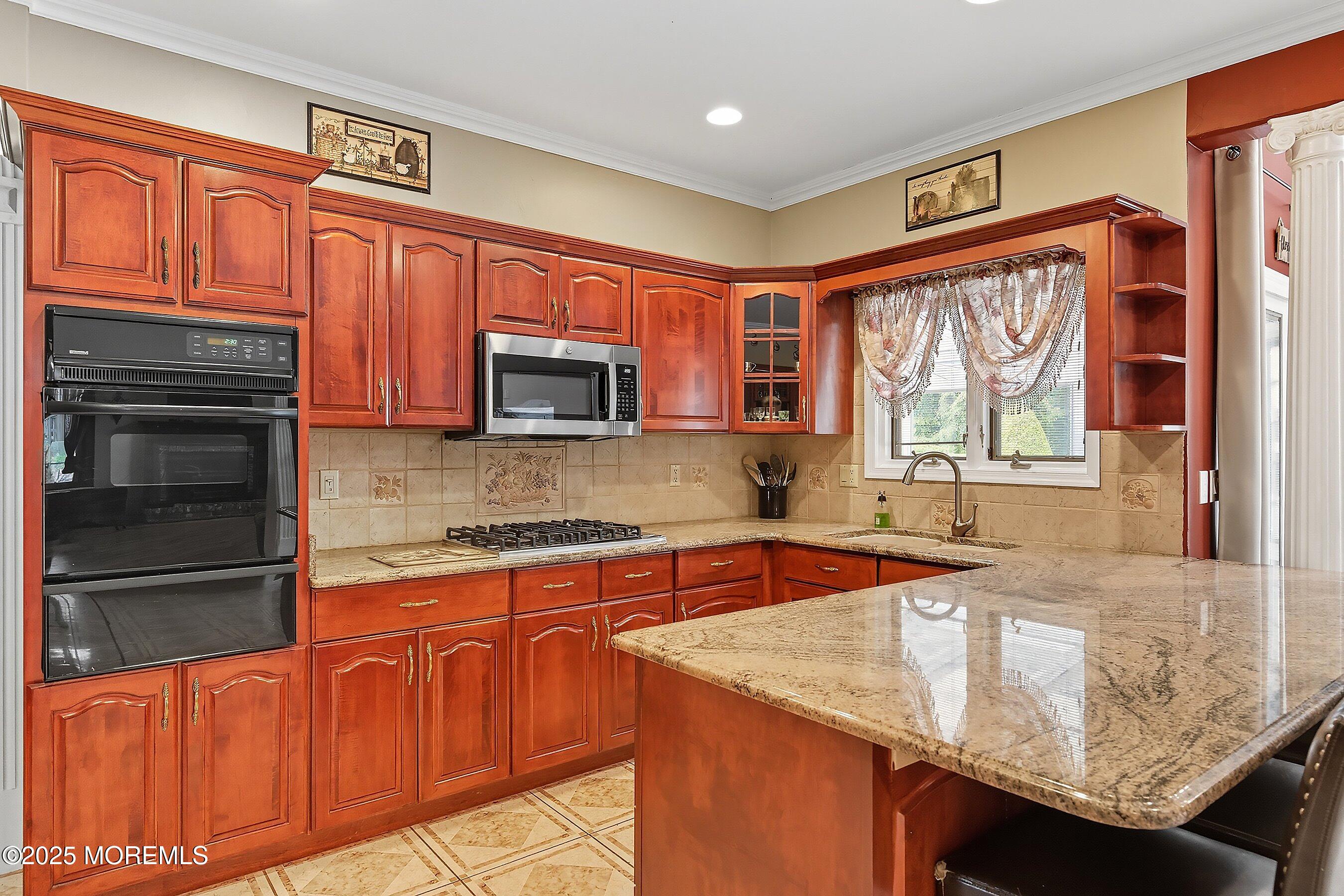 Manalapan, New Jersey, 07726, United States, 5 Bedrooms Bedrooms, ,3 BathroomsBathrooms,Residential,Active,1952450