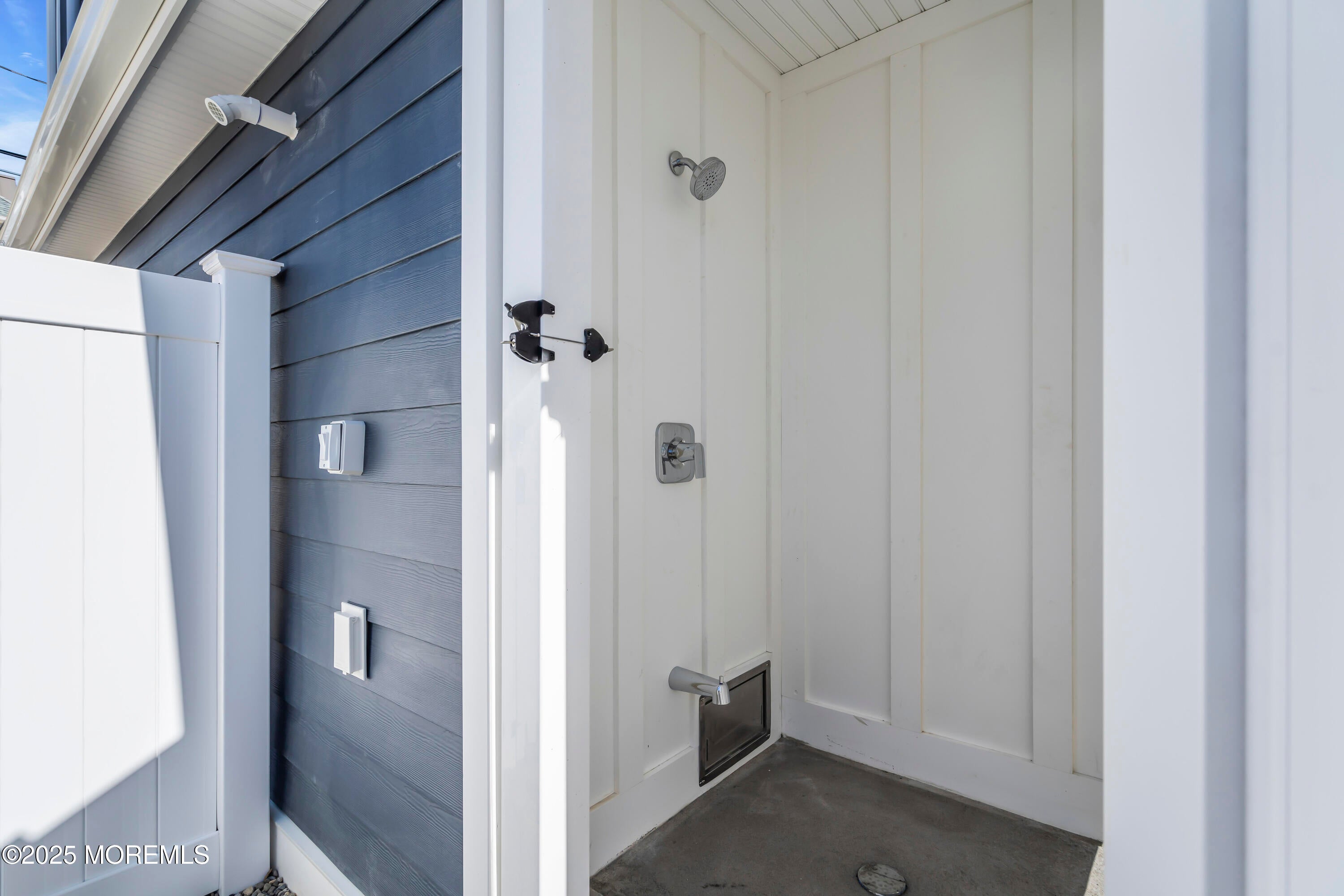 Ortley Beach, New Jersey, 08751, United States, 4 Bedrooms Bedrooms, ,4 BathroomsBathrooms,Residential,Pending,1969668