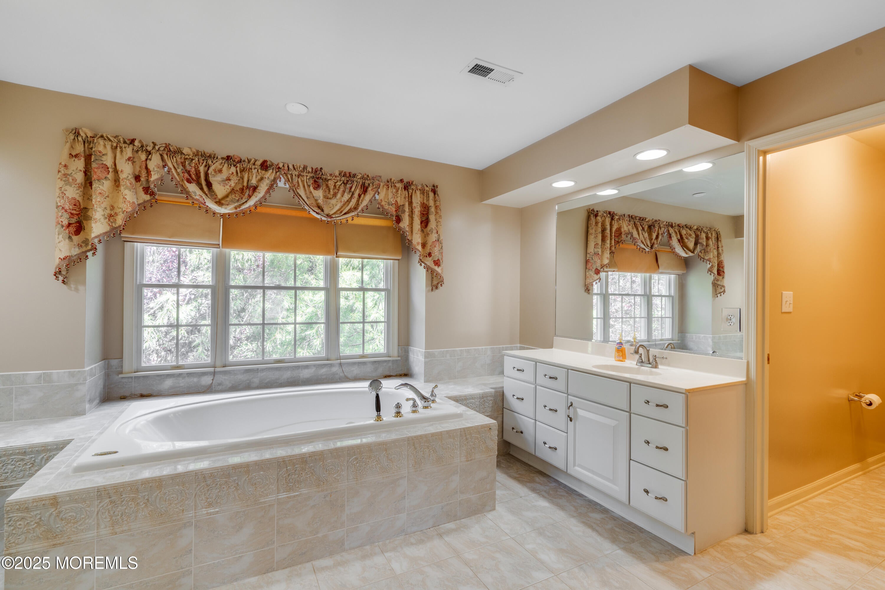 Marlboro, New Jersey, 07746, United States, 5 Bedrooms Bedrooms, ,5 BathroomsBathrooms,Residential,Active,1985596