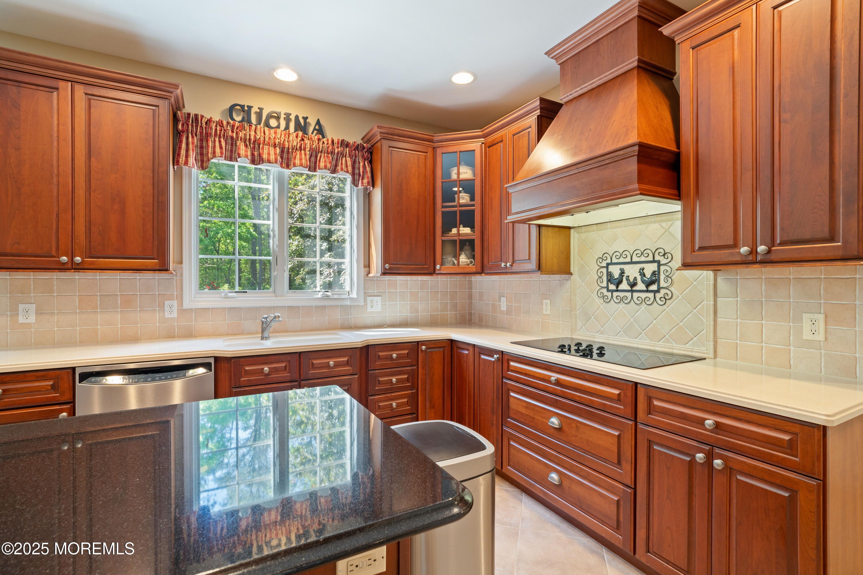 Manahawkin, New Jersey, 08050, United States, ,3 BathroomsBathrooms,Residential,Pending,1824002