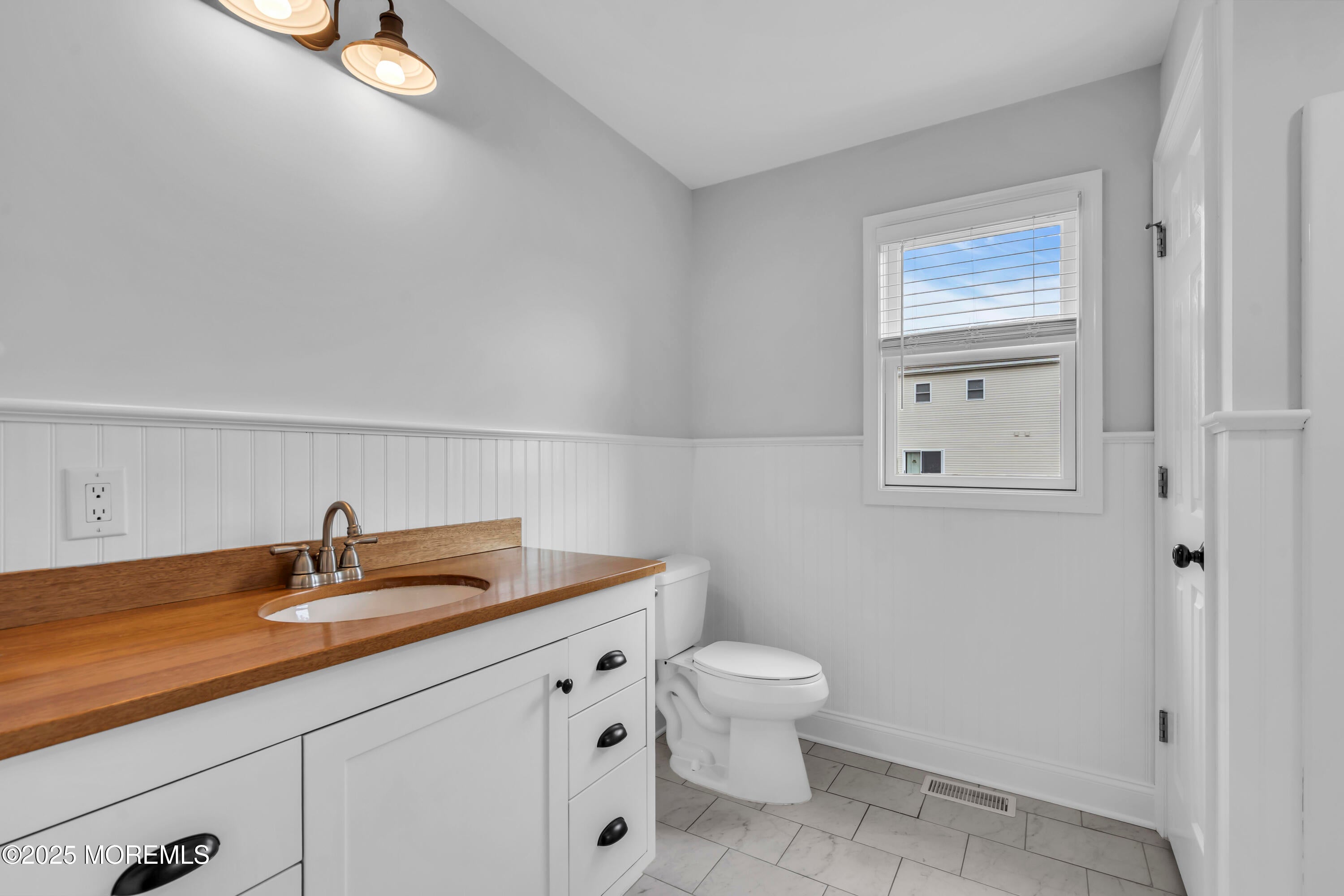 Point Pleasant Beach, New Jersey, 08742, United States, 3 Bedrooms Bedrooms, ,2 BathroomsBathrooms,Residential,Active,1969640