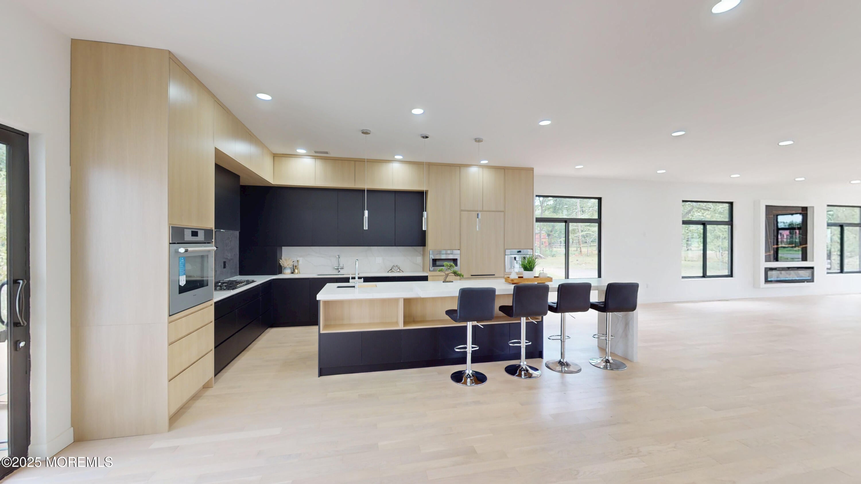 Marlboro, New Jersey, 07746, United States, 5 Bedrooms Bedrooms, ,5 BathroomsBathrooms,Residential,Active,1929654