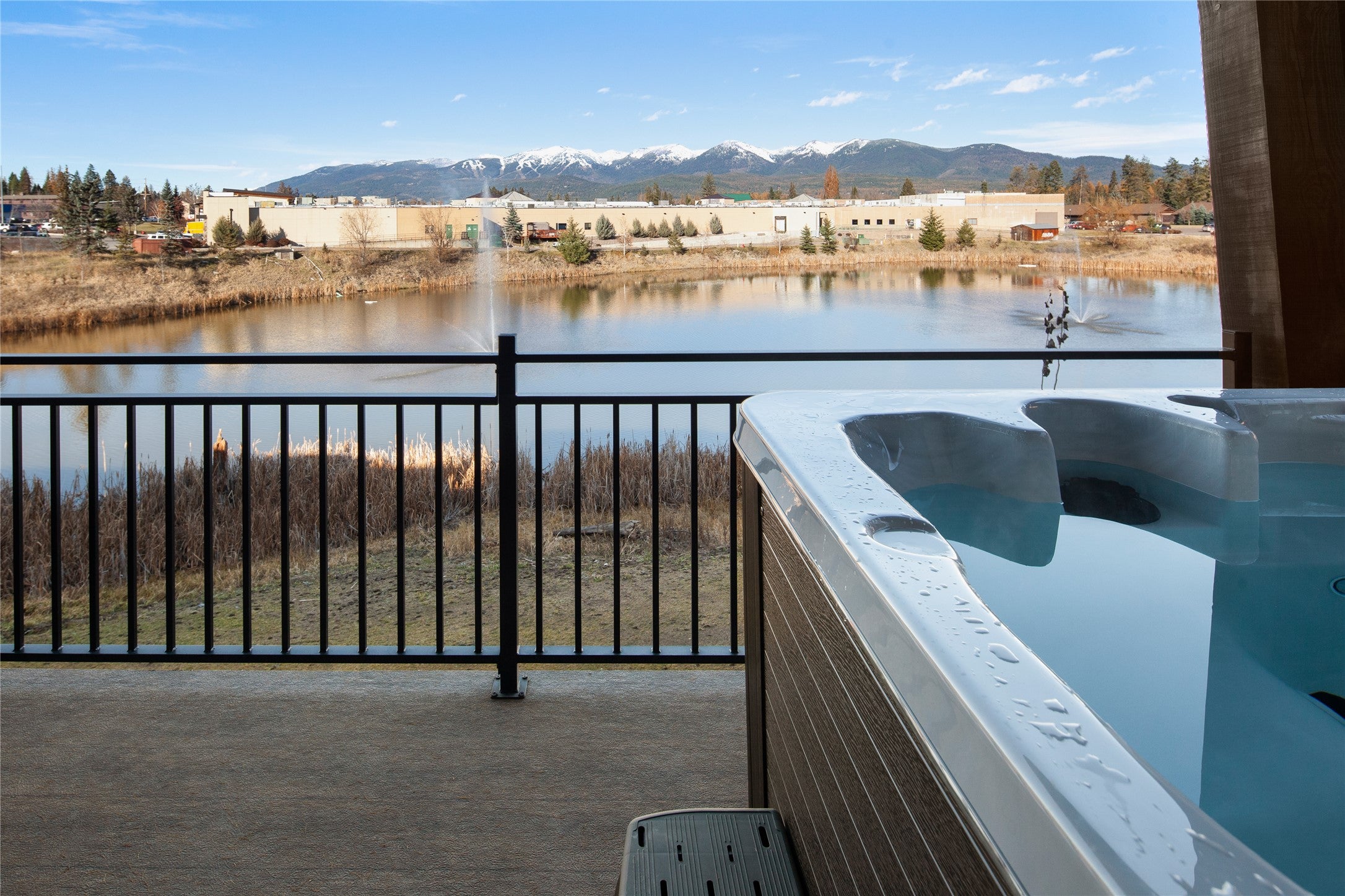 Whitefish, Montana, 59937, United States, 2 Bedrooms Bedrooms, ,3 BathroomsBathrooms,Residential,Active,1871606