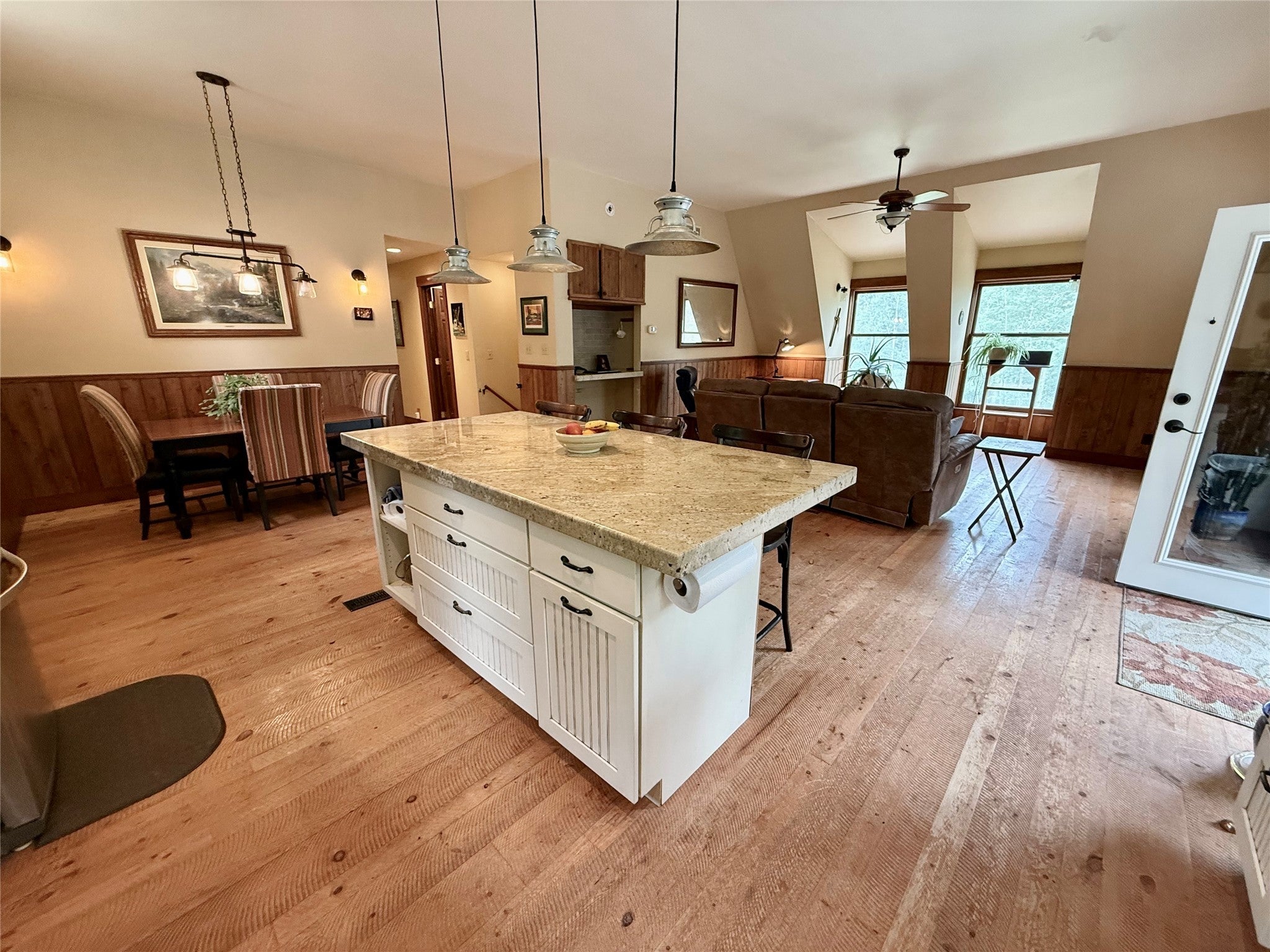 Whitefish, Montana, 59937, United States, 4 Bedrooms Bedrooms, ,5 BathroomsBathrooms,Residential,Active,1905114