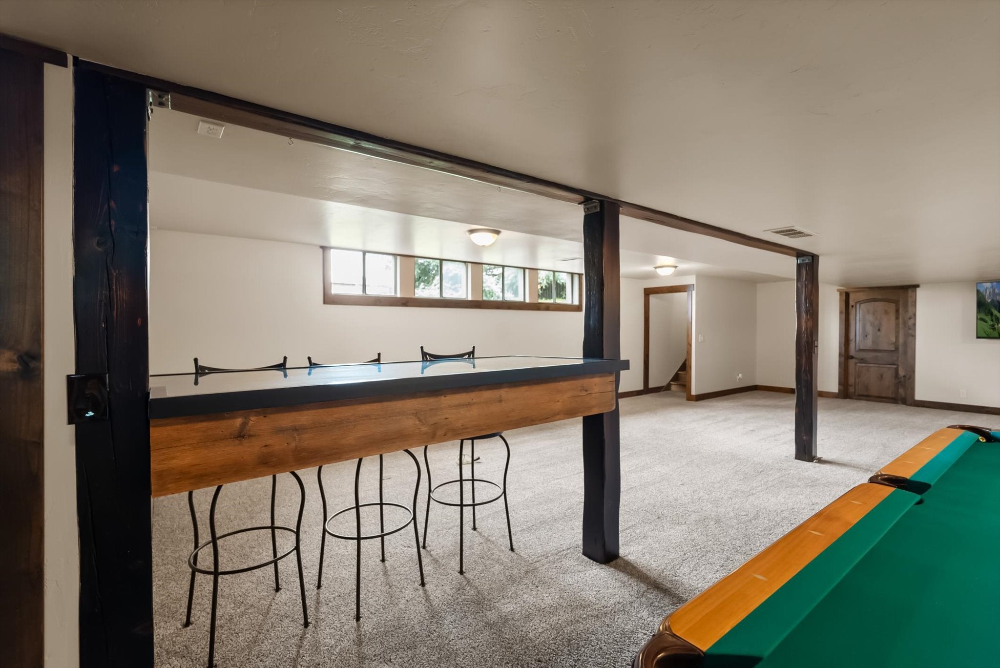 Columbia Falls, Montana, 59912, United States, 5 Bedrooms Bedrooms, ,3 BathroomsBathrooms,Residential,Active,1986898