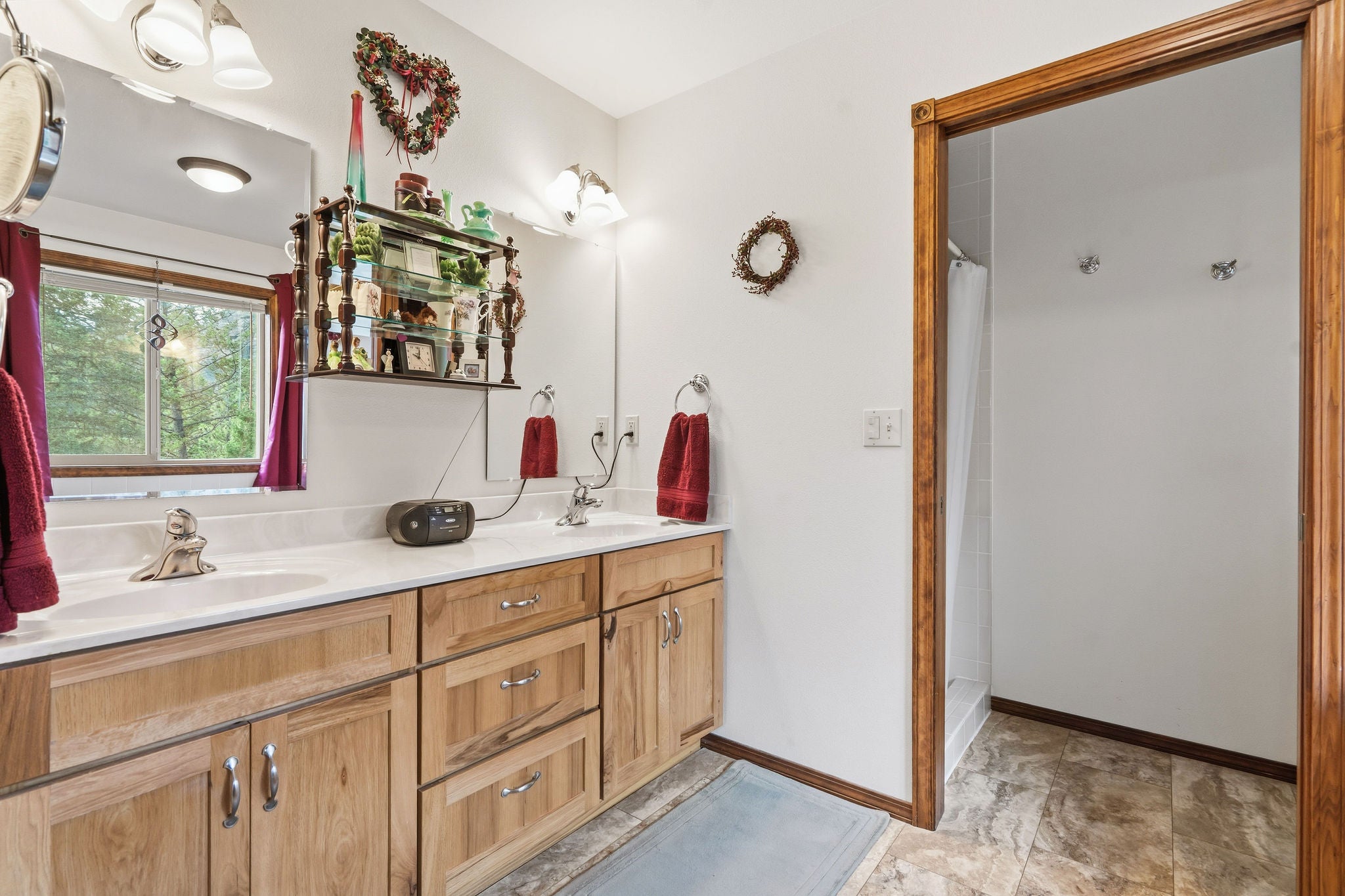 Somers, Montana, 59932, United States, 4 Bedrooms Bedrooms, ,4 BathroomsBathrooms,Residential,Active,2009840