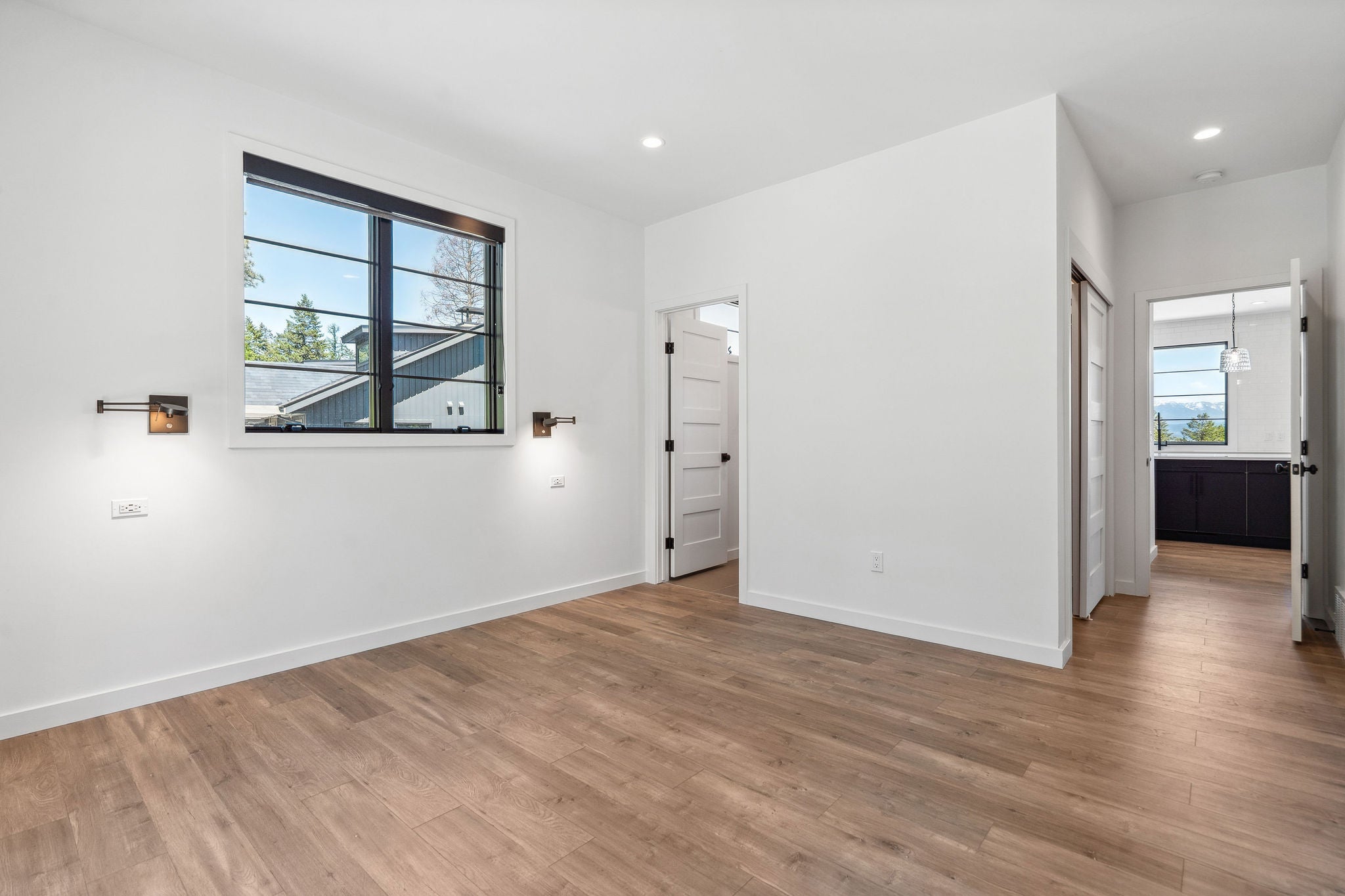 Lakeside, Montana, 59922, United States, 6 Bedrooms Bedrooms, ,5 BathroomsBathrooms,Residential,Active,1832319