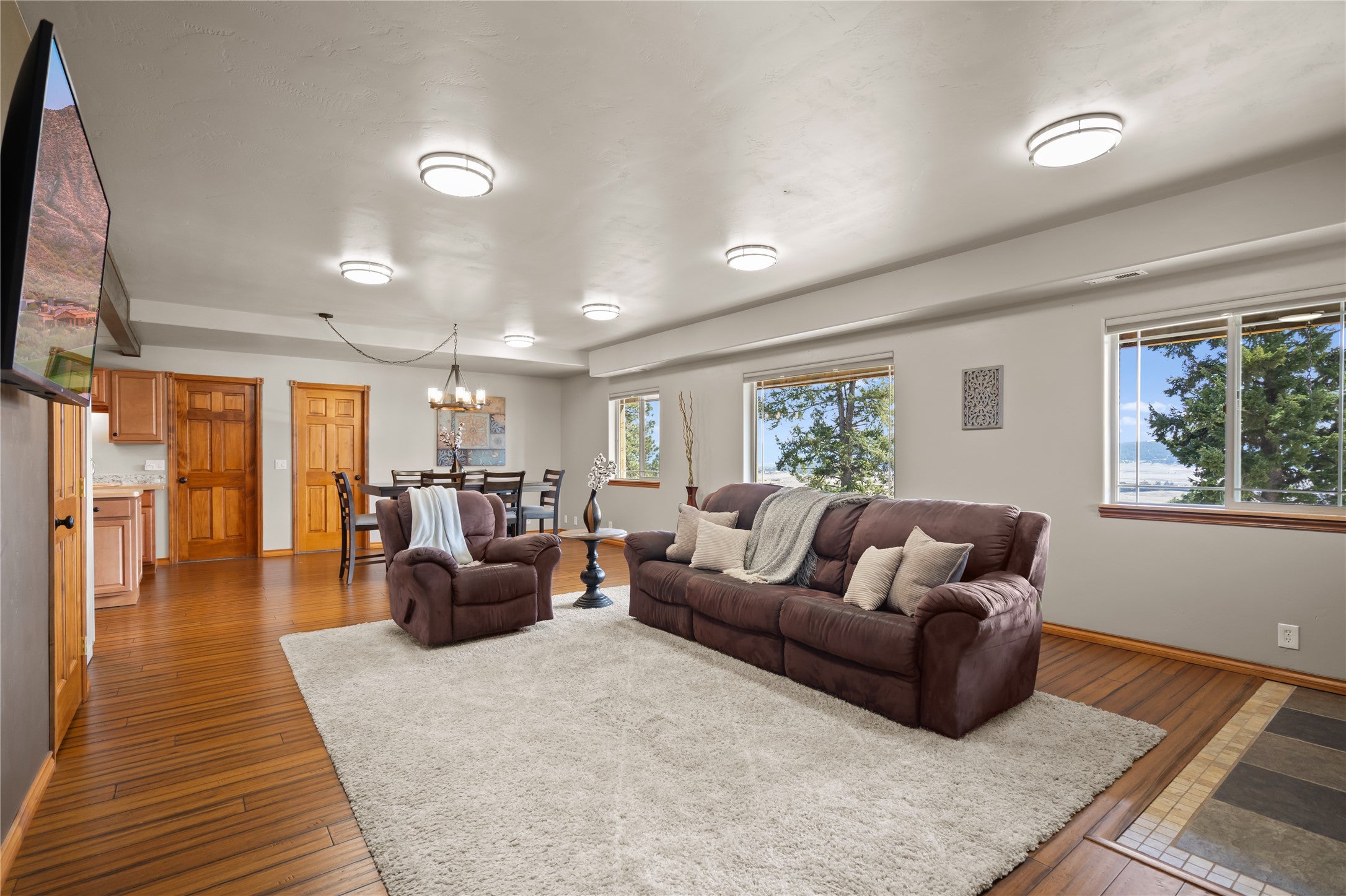 Kalispell, Montana, 59901, United States, 5 Bedrooms Bedrooms, ,3 BathroomsBathrooms,Residential,Active,1753509