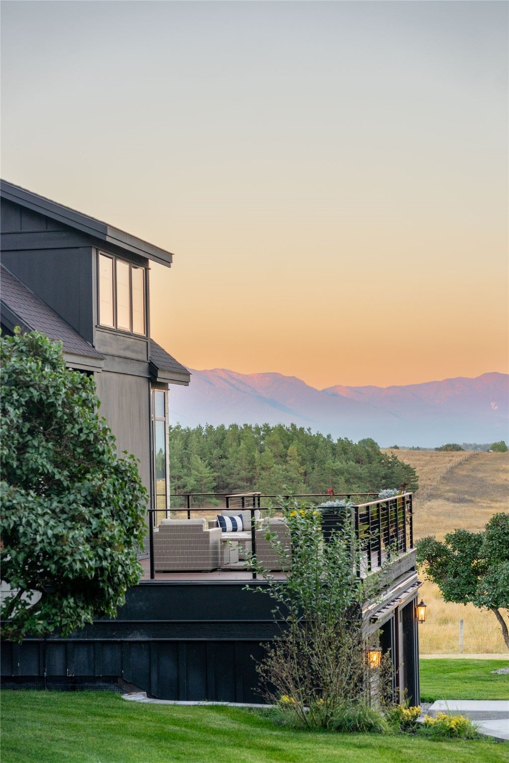 Kalispell, Montana, 59901, United States, 5 Bedrooms Bedrooms, ,4 BathroomsBathrooms,Residential,Active,2009395