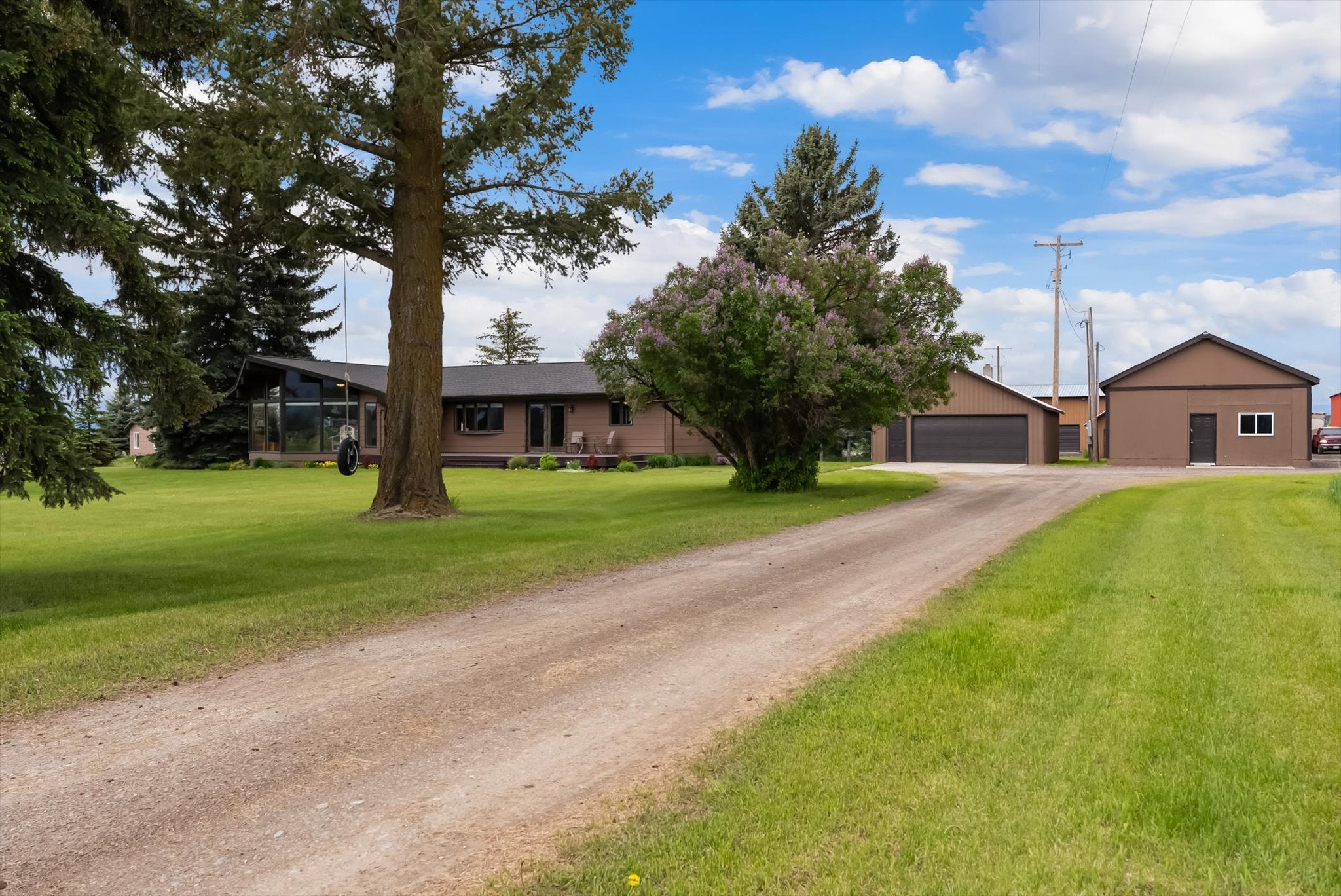 Columbia Falls, Montana, 59912, United States, 5 Bedrooms Bedrooms, ,3 BathroomsBathrooms,Residential,Active,1986898