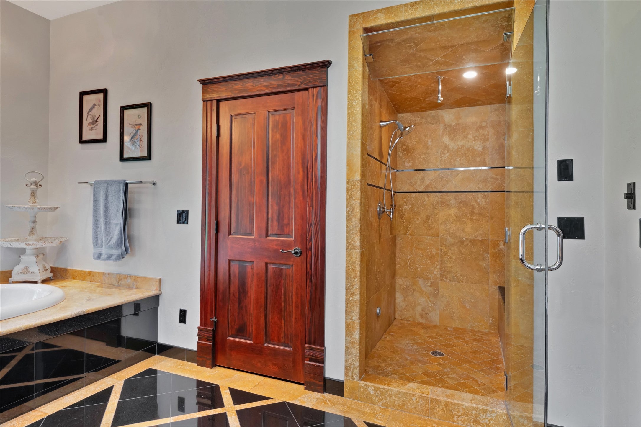 Missoula, Montana, 59802, United States, 5 Bedrooms Bedrooms, ,6 BathroomsBathrooms,Residential,Active,1753892