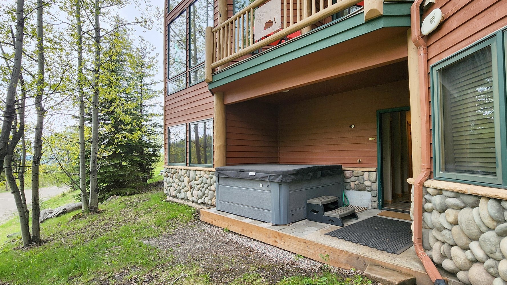 Whitefish, Montana, 59937, United States, 4 Bedrooms Bedrooms, ,5 BathroomsBathrooms,Residential,Active,1820833