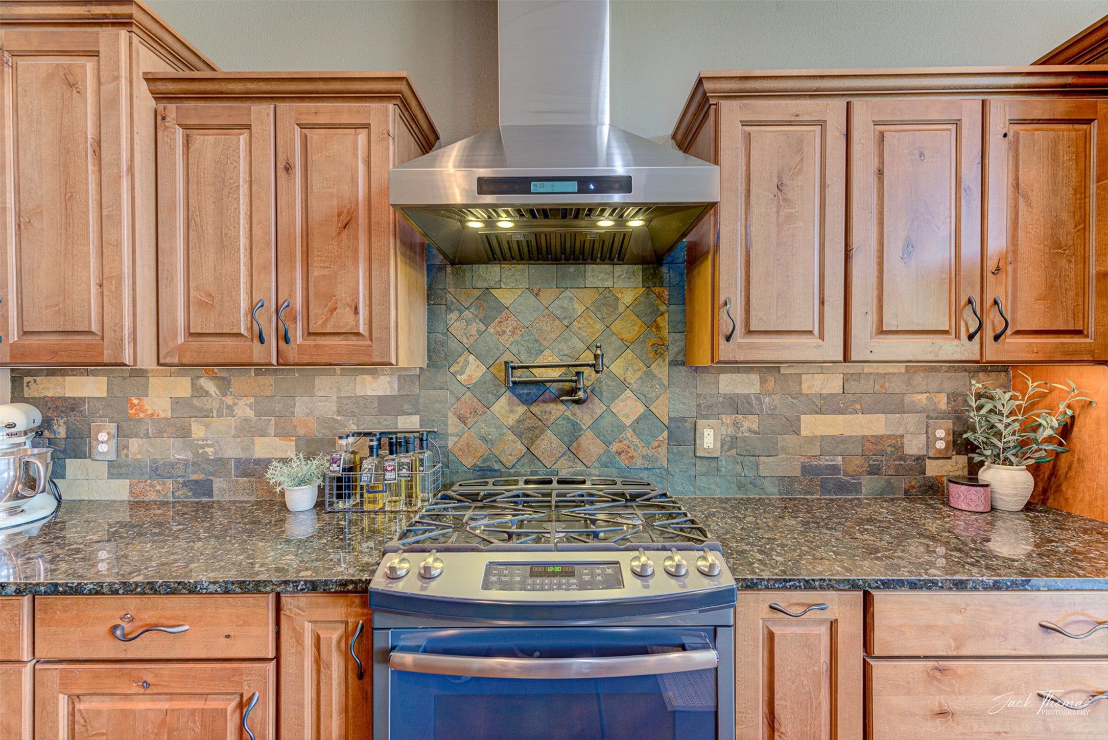 Helena, Montana, 59601, United States, 5 Bedrooms Bedrooms, ,3 BathroomsBathrooms,Residential,Active,2040229