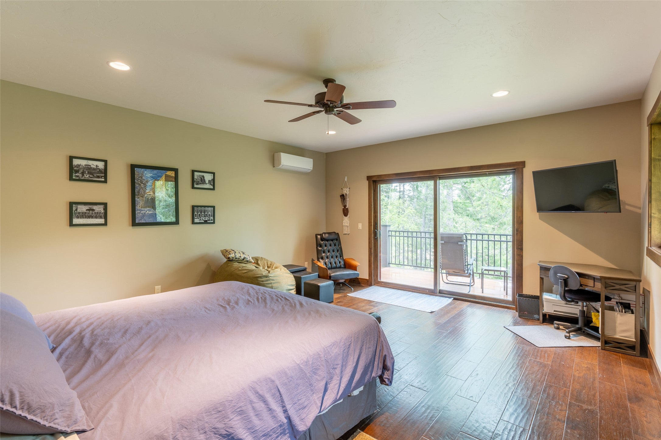 Columbia Falls, Montana, 59912, United States, ,3 BathroomsBathrooms,Residential,Active,1841309