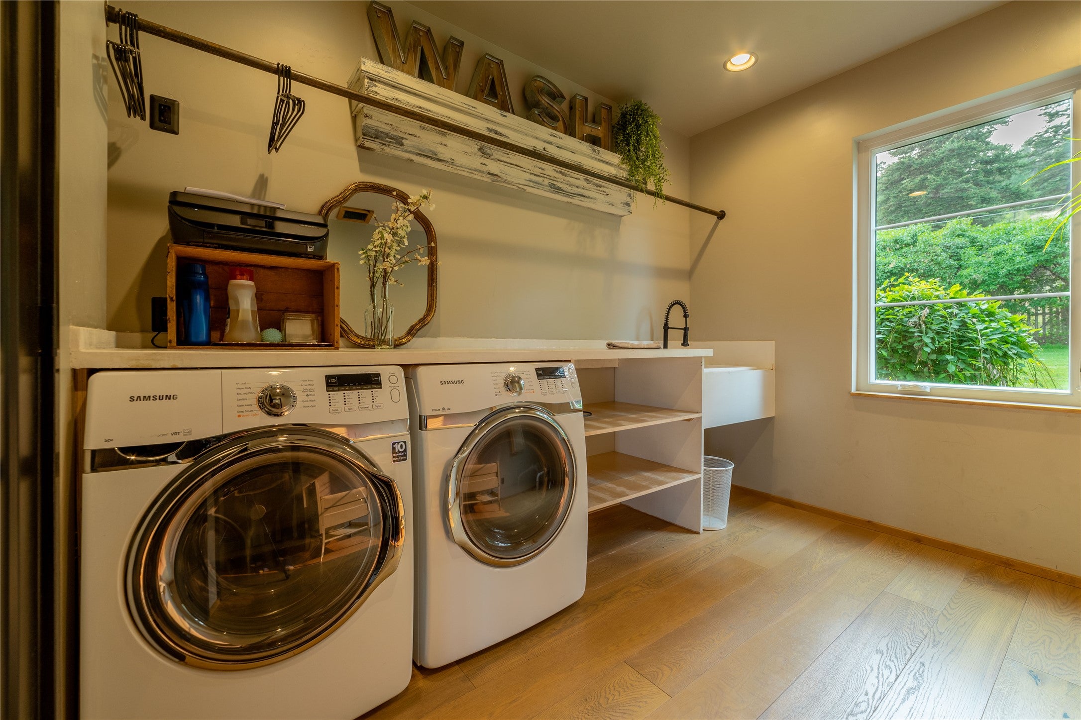 Kalispell, Montana, 59901, United States, 5 Bedrooms Bedrooms, ,4 BathroomsBathrooms,Residential,Active,2009395