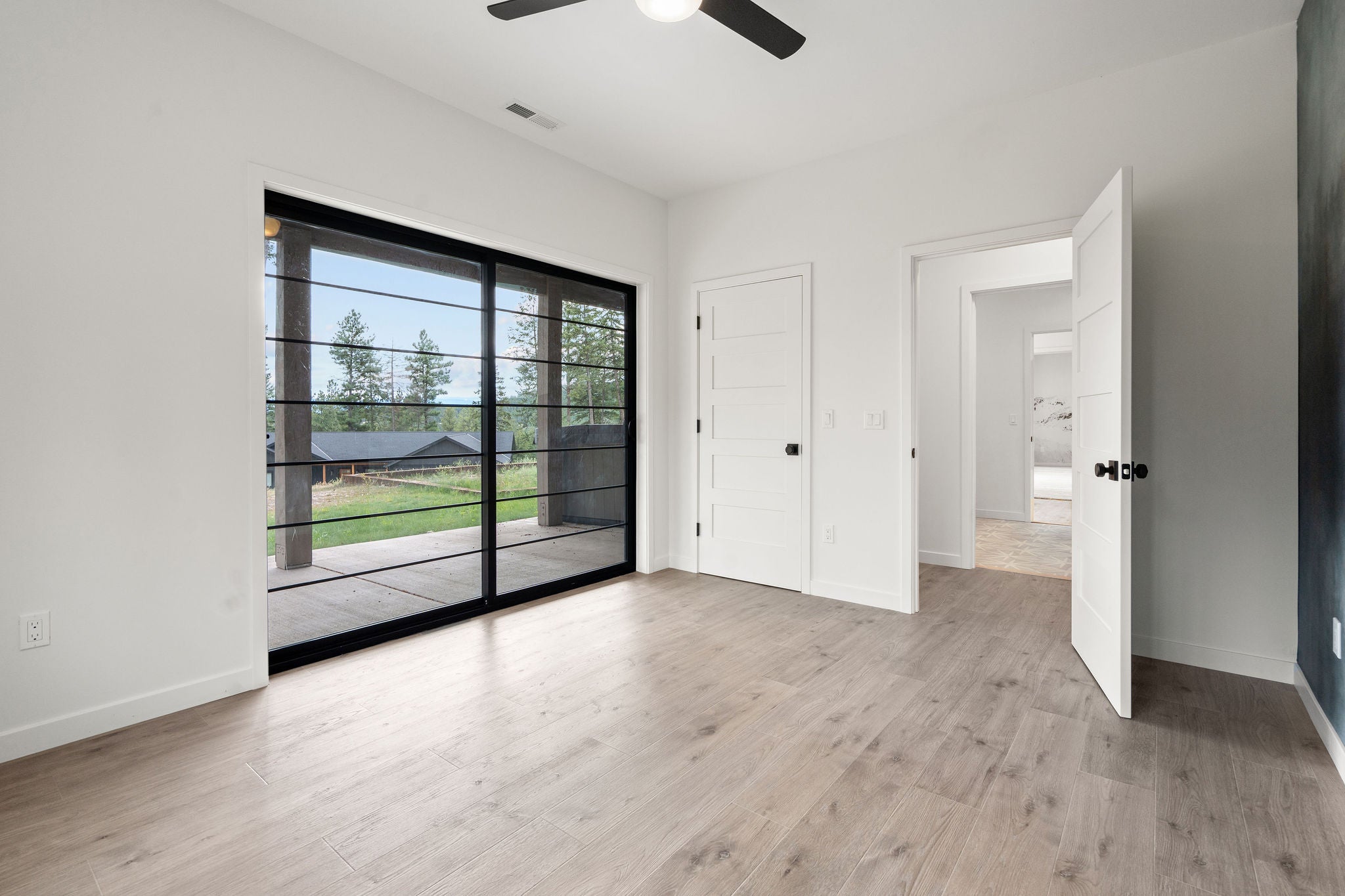 Lakeside, Montana, 59922, United States, 4 Bedrooms Bedrooms, ,4 BathroomsBathrooms,Residential,Active,1914632