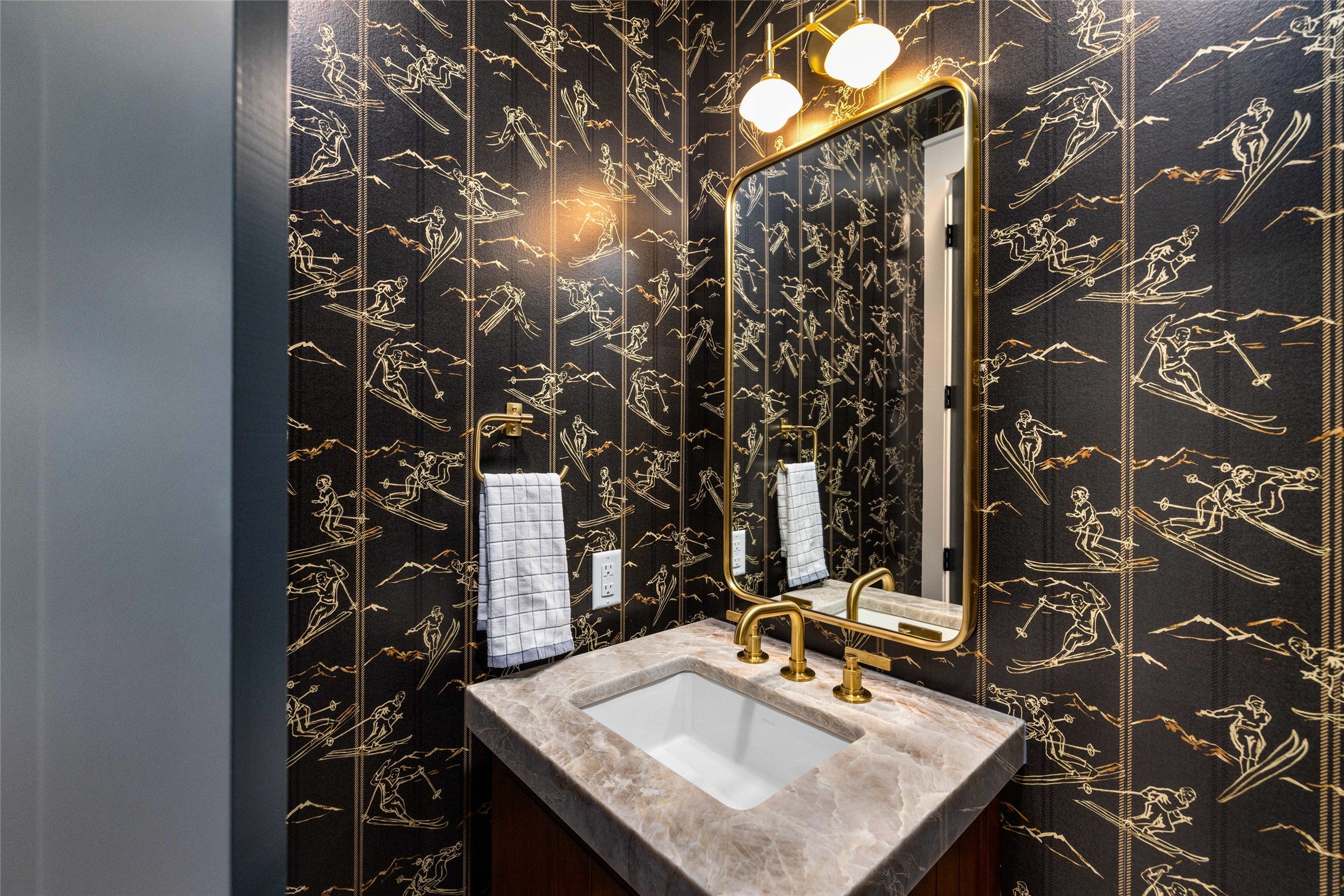 Whitefish, Montana, 59937, United States, 4 Bedrooms Bedrooms, ,4 BathroomsBathrooms,Residential,Active,1952623