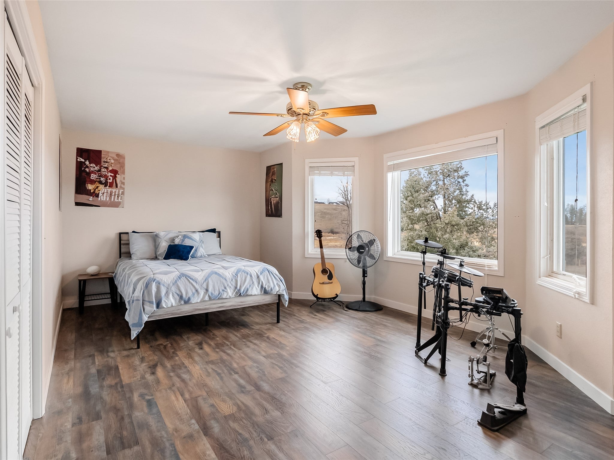 Kalispell, Montana, 59901, United States, 5 Bedrooms Bedrooms, ,4 BathroomsBathrooms,Residential,Active,1994970