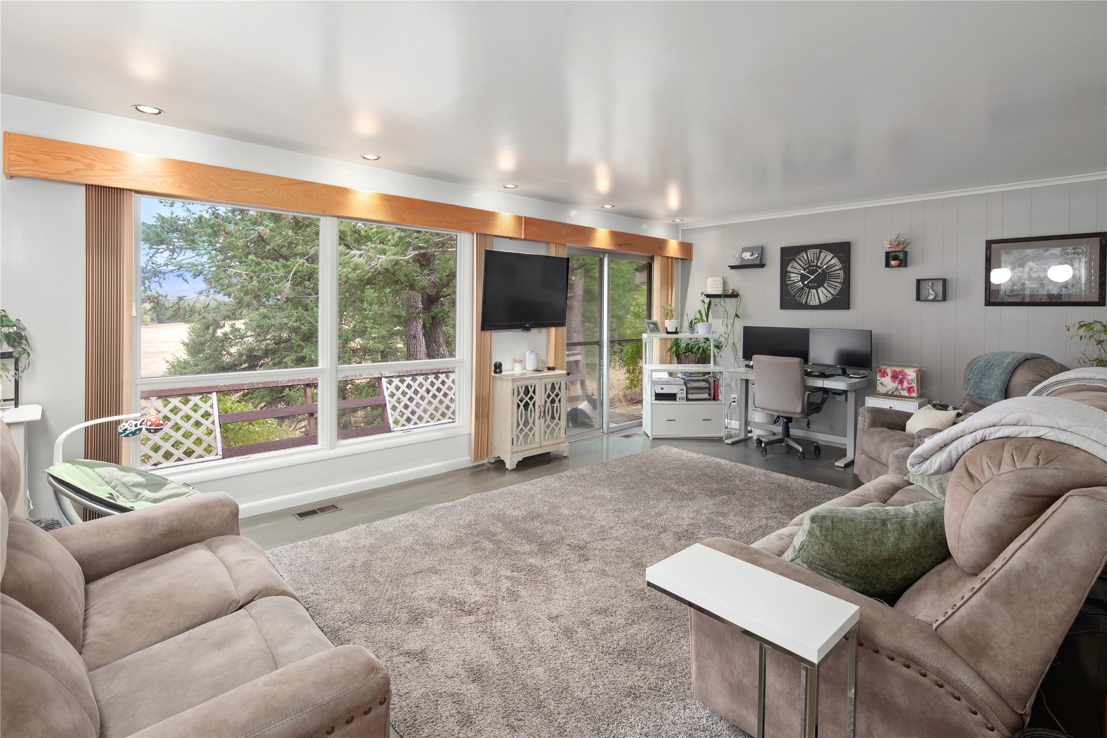 Columbia Falls, Montana, 59912, United States, 14 Bedrooms Bedrooms, ,8 BathroomsBathrooms,Residential,Active,1970926