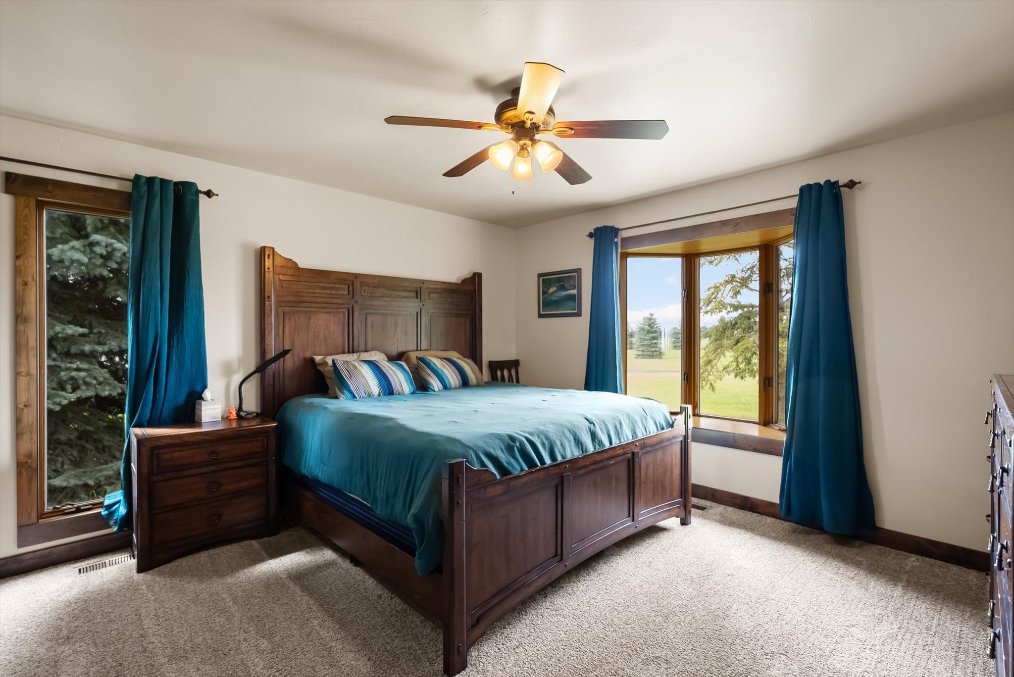 Columbia Falls, Montana, 59912, United States, 5 Bedrooms Bedrooms, ,3 BathroomsBathrooms,Residential,Active,1986898