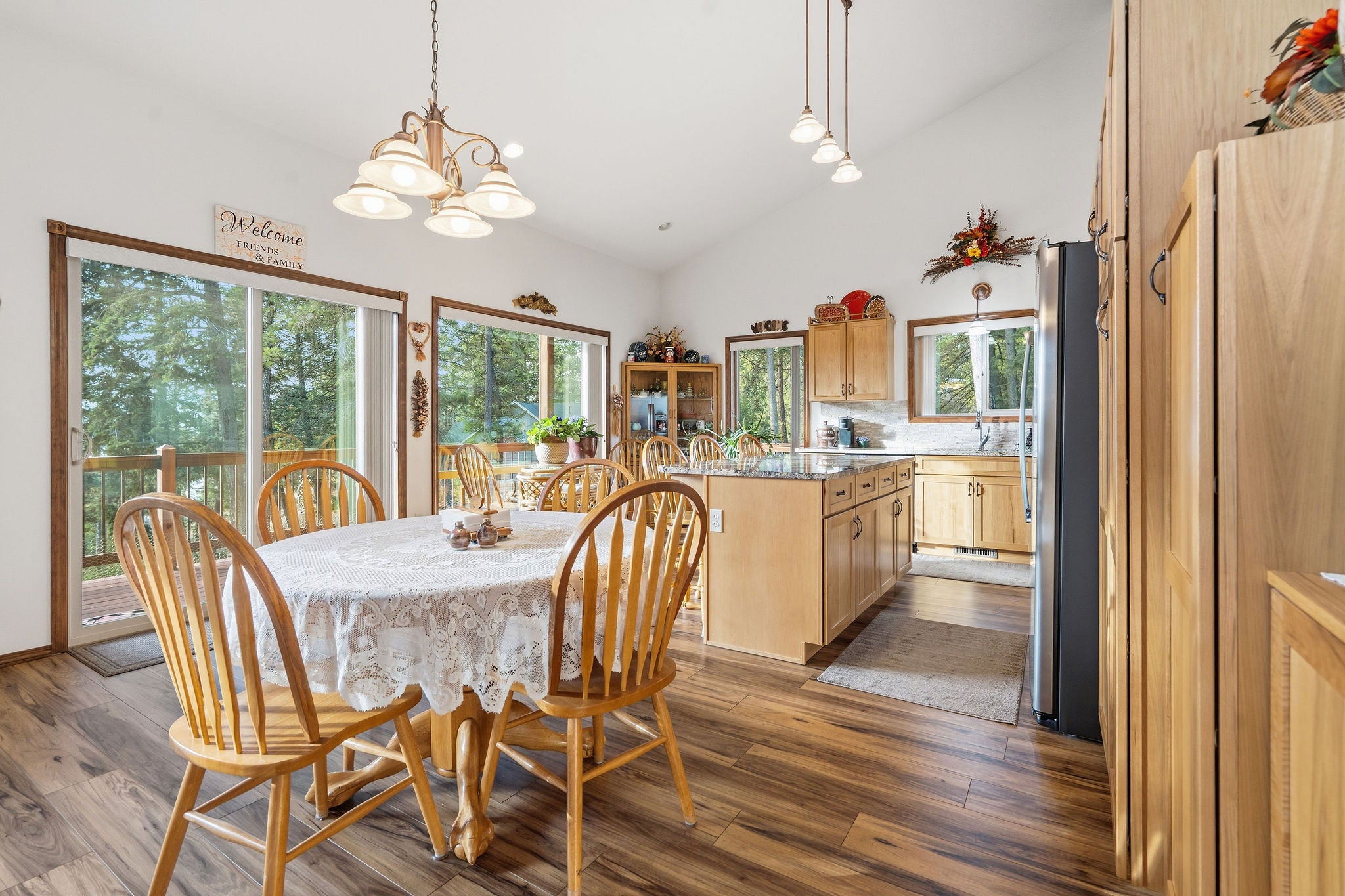 Somers, Montana, 59932, United States, 4 Bedrooms Bedrooms, ,4 BathroomsBathrooms,Residential,Active,1987246