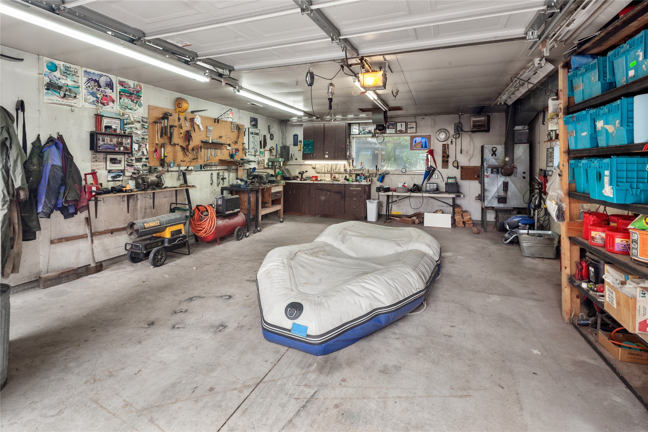 Columbia Falls, Montana, 59912, United States, 14 Bedrooms Bedrooms, ,8 BathroomsBathrooms,Residential,Active,1970926