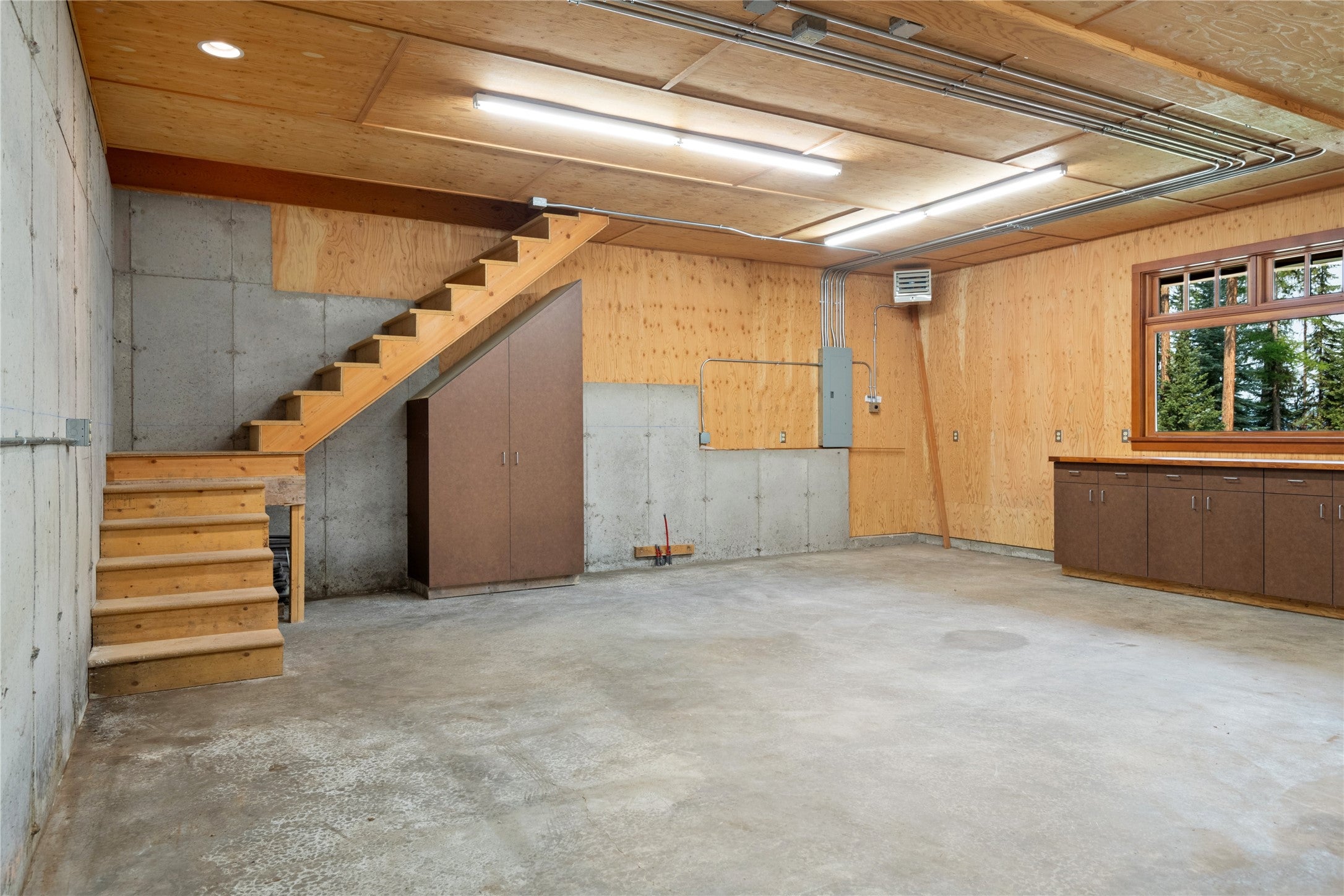 Seeley Lake, Montana, 59868, United States, ,3 BathroomsBathrooms,Residential,Active,1798207