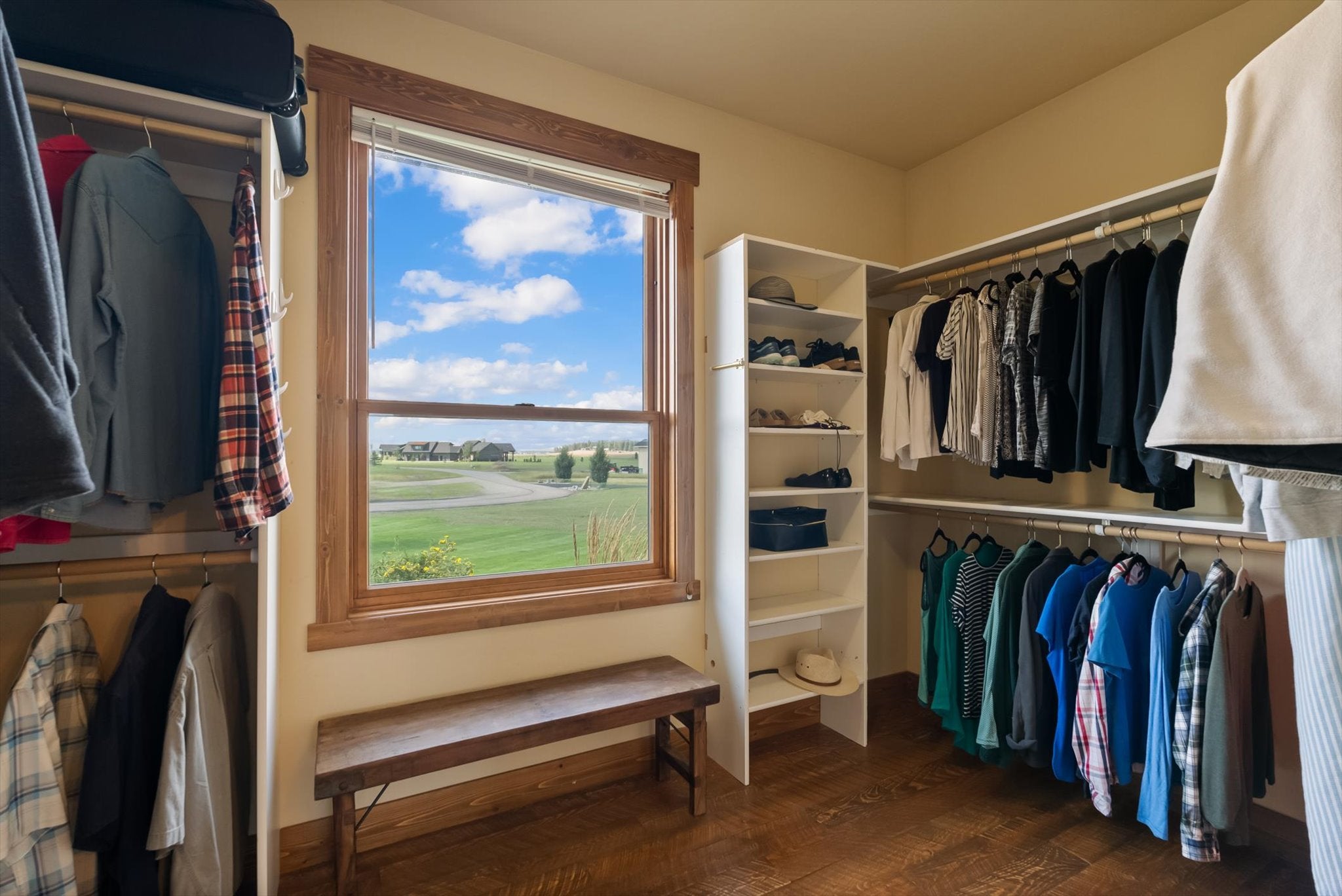 Kalispell, Montana, 59901, United States, 3 Bedrooms Bedrooms, ,3 BathroomsBathrooms,Residential,Active,1922543