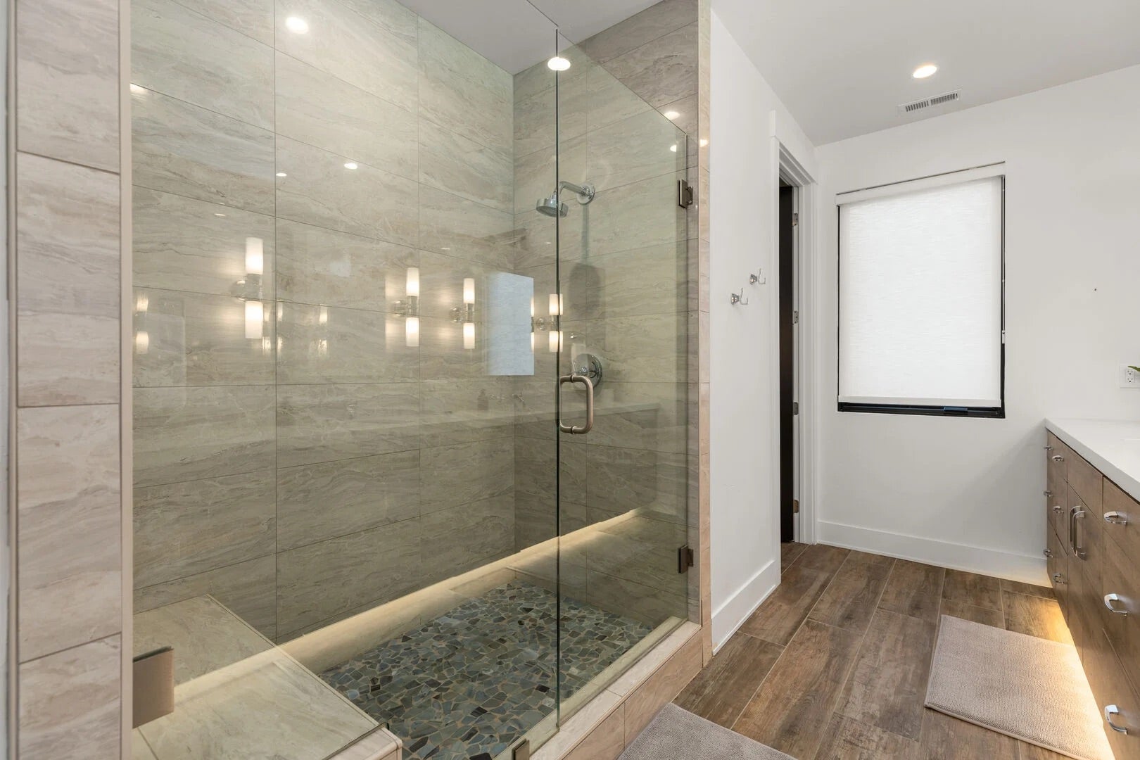 Whitefish, Montana, 59937, United States, 7 Bedrooms Bedrooms, ,5 BathroomsBathrooms,Residential,Active,1914927