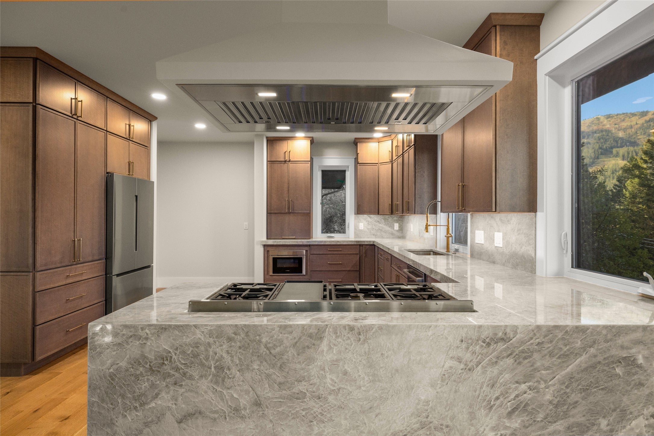 Whitefish, Montana, 59937, United States, 4 Bedrooms Bedrooms, ,4 BathroomsBathrooms,Residential,Active,1952623