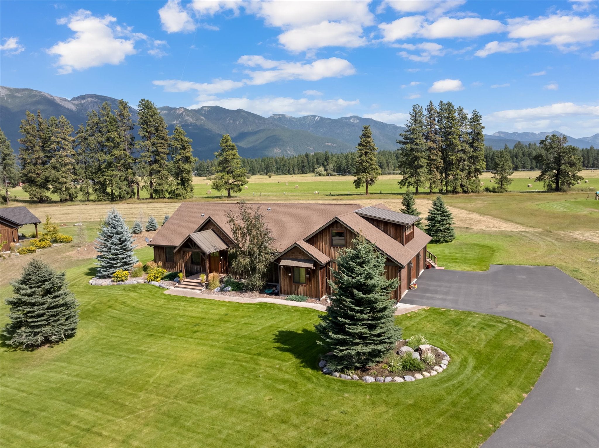 Kalispell, Montana, 59901, United States, 3 Bedrooms Bedrooms, ,3 BathroomsBathrooms,Residential,Active,1922543