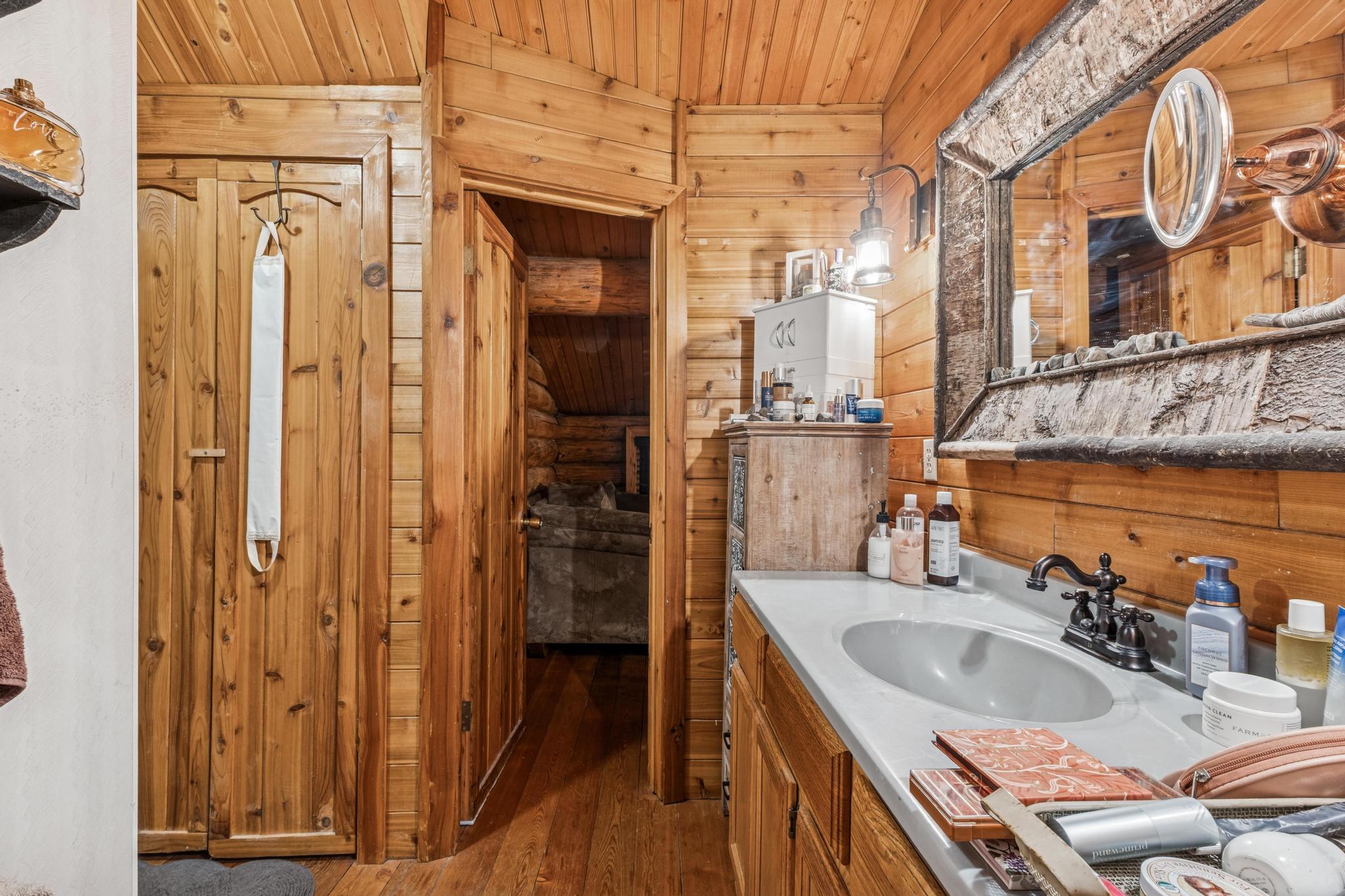 Libby, Montana, 59923, United States, 3 Bedrooms Bedrooms, ,2 BathroomsBathrooms,Residential,Active,1945847