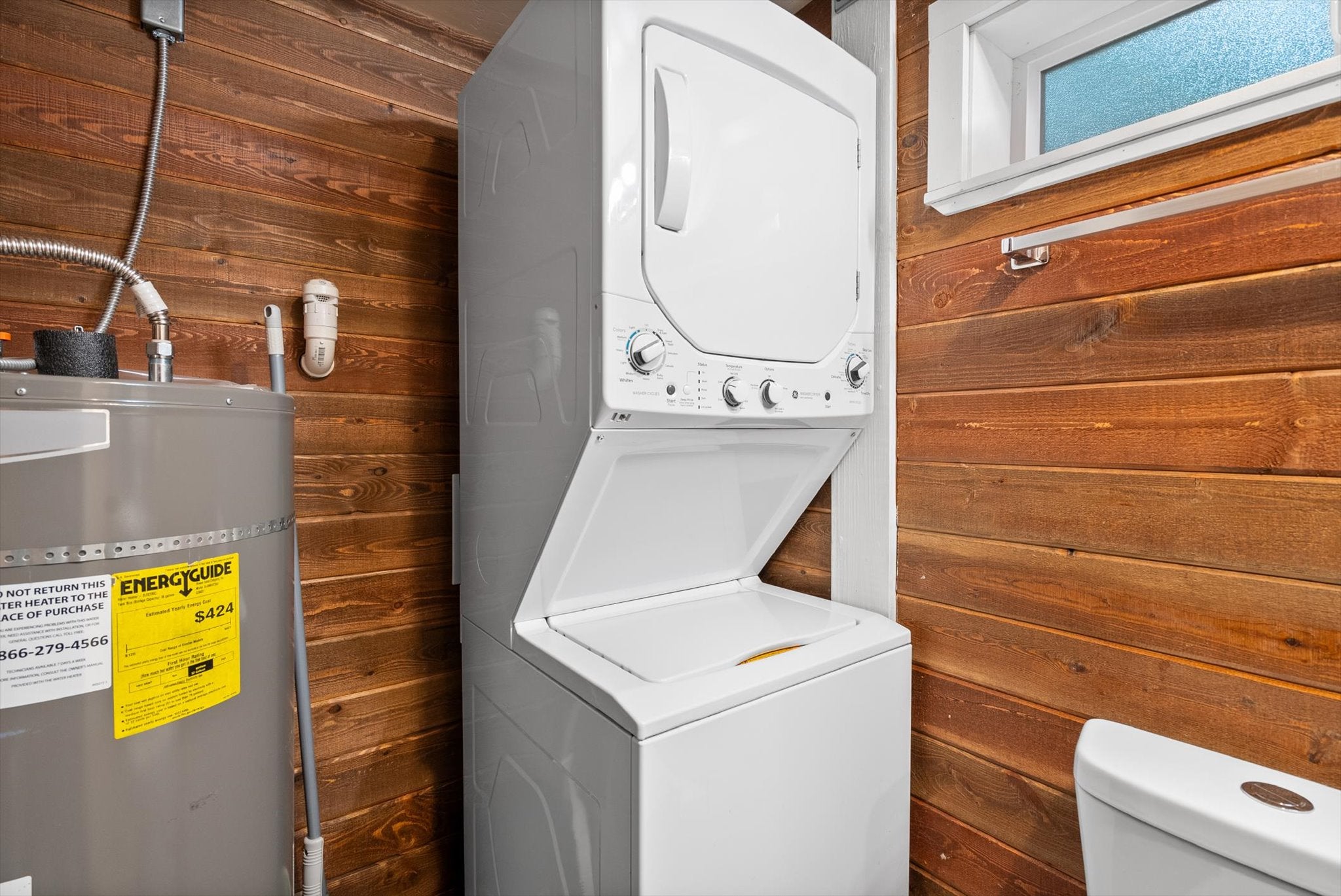 Kalispell, Montana, 59901, United States, 6 Bedrooms Bedrooms, ,5 BathroomsBathrooms,Residential,Active,1990648