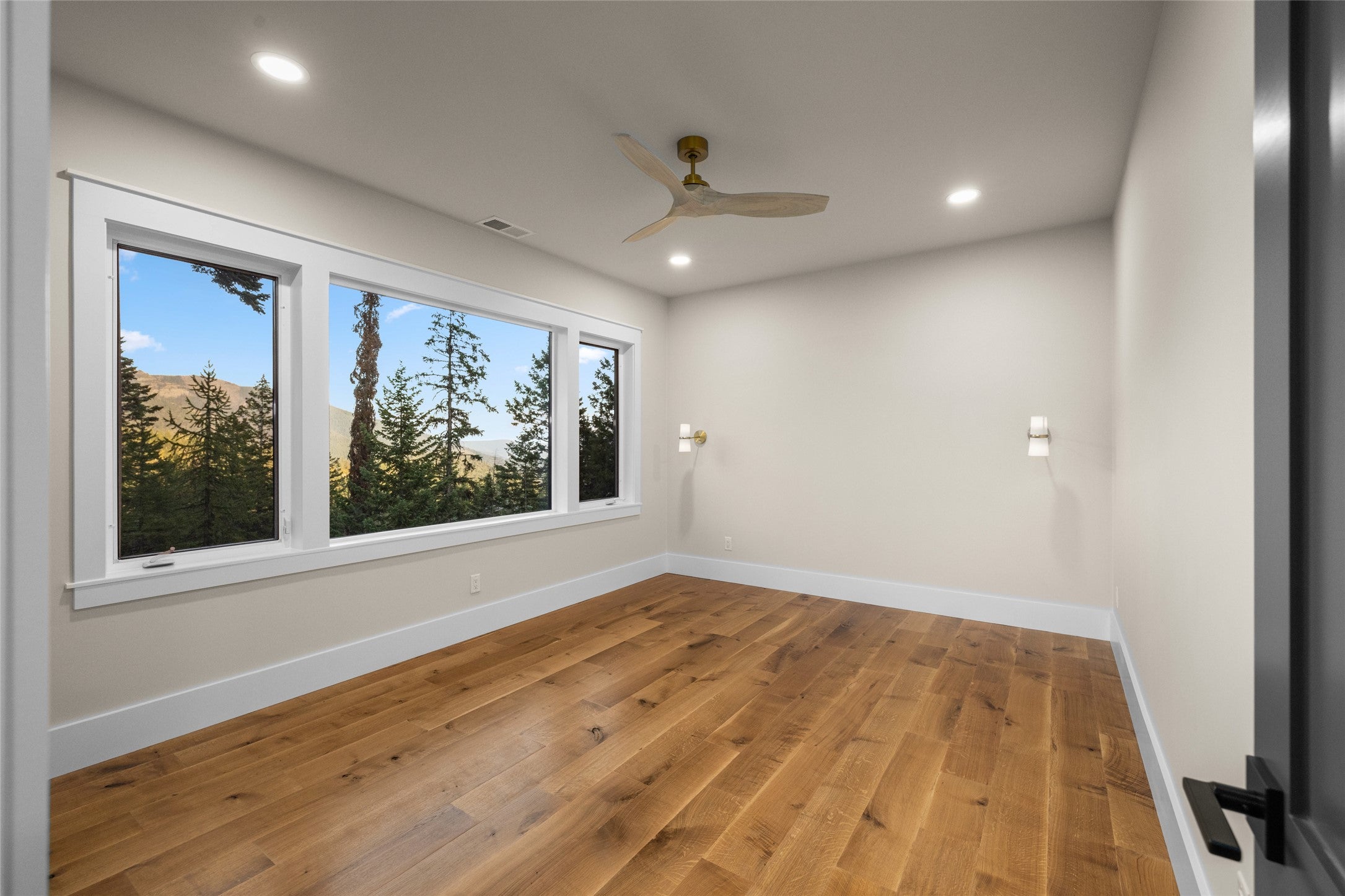 Whitefish, Montana, 59937, United States, 4 Bedrooms Bedrooms, ,4 BathroomsBathrooms,Residential,Active,1952623