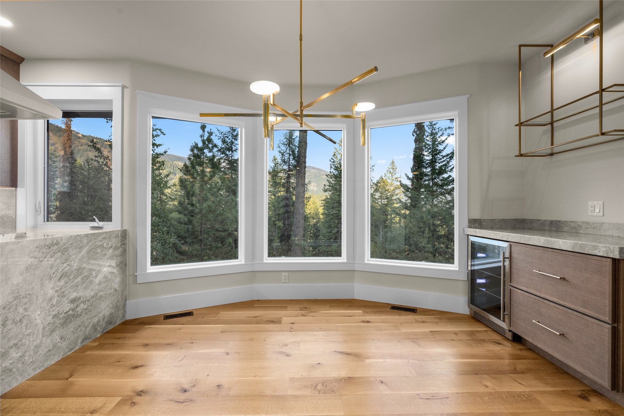 Whitefish, Montana, 59937, United States, 4 Bedrooms Bedrooms, ,4 BathroomsBathrooms,Residential,Active,1952623