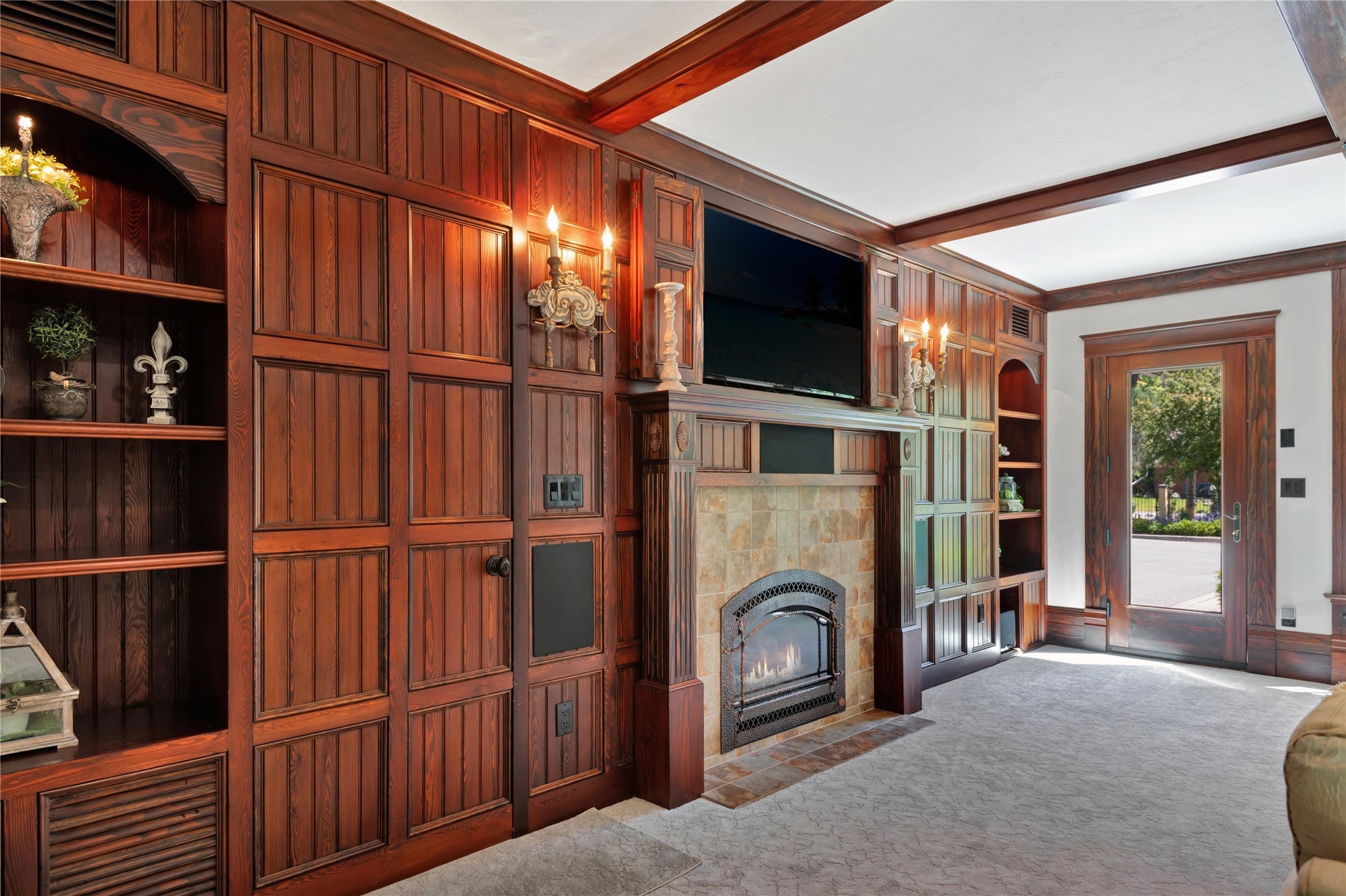 Missoula, Montana, 59802, United States, 5 Bedrooms Bedrooms, ,6 BathroomsBathrooms,Residential,Active,1753892