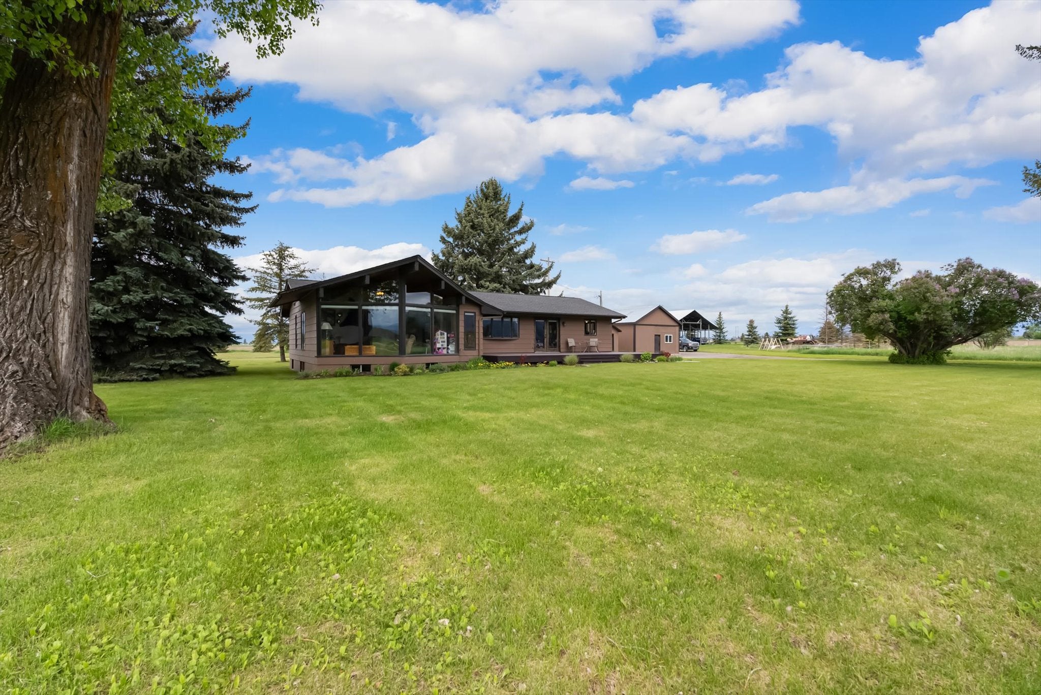 Columbia Falls, Montana, 59912, United States, 5 Bedrooms Bedrooms, ,3 BathroomsBathrooms,Residential,Active,1986898