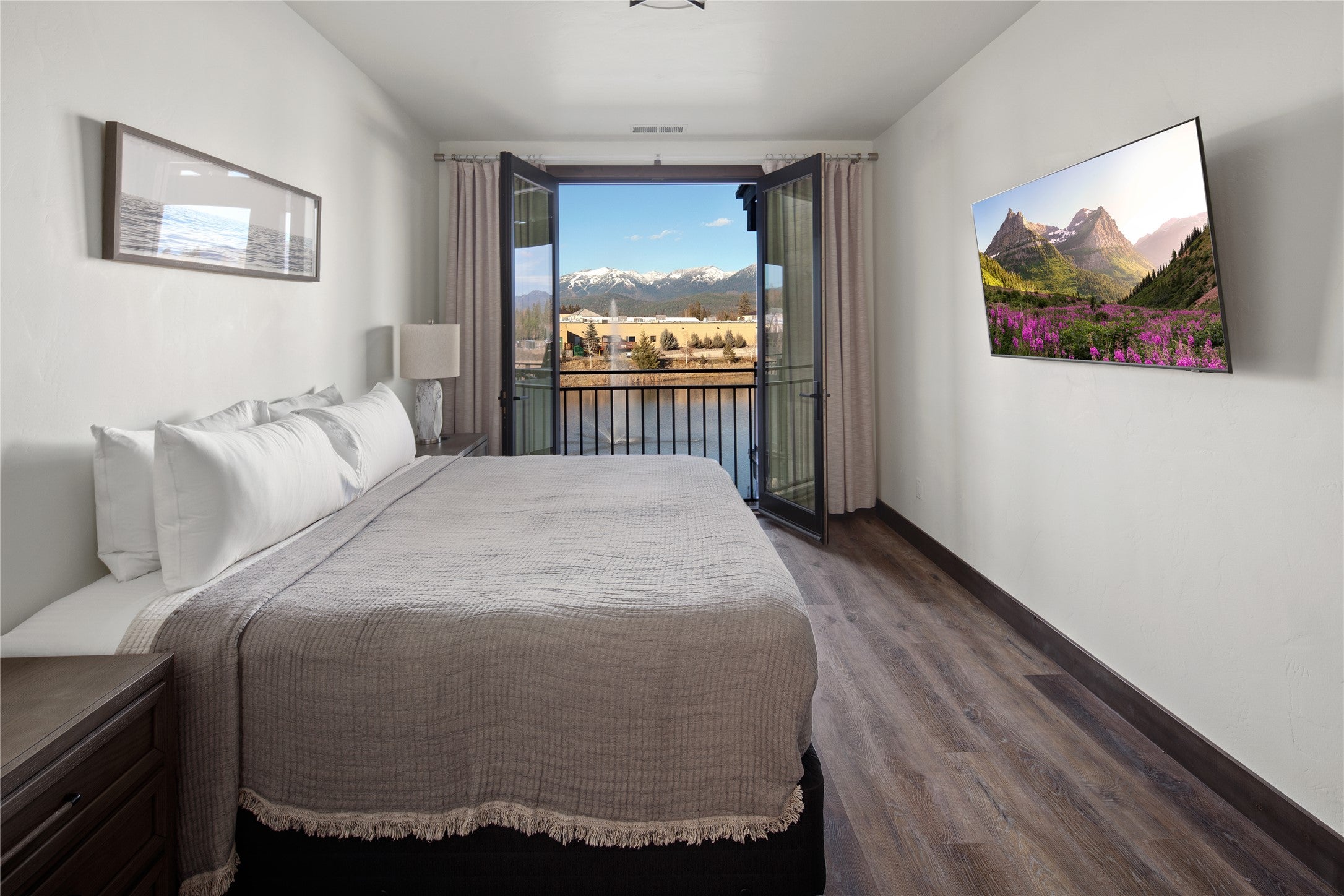 Whitefish, Montana, 59937, United States, 2 Bedrooms Bedrooms, ,3 BathroomsBathrooms,Residential,Active,1871606
