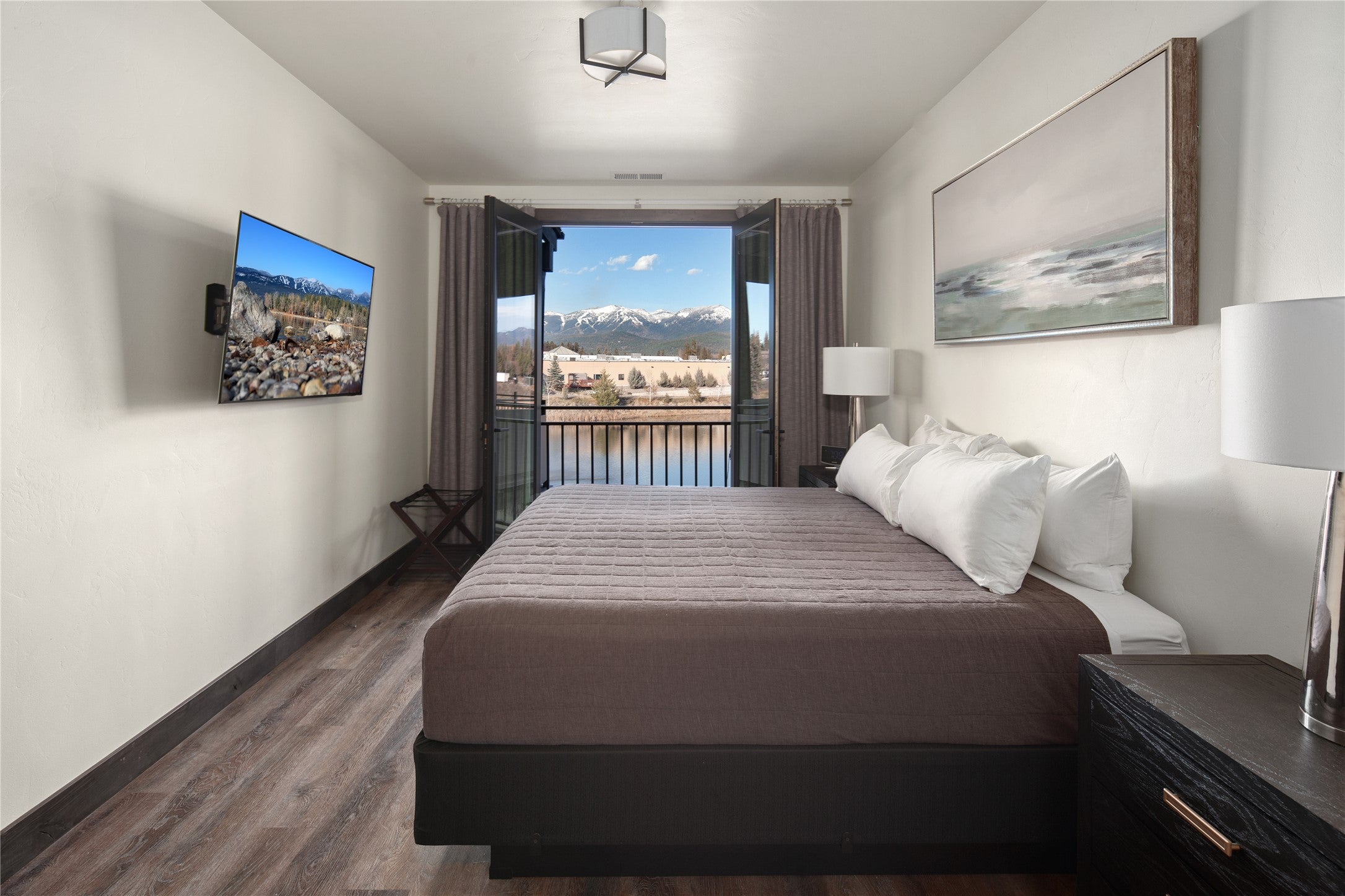 Whitefish, Montana, 59937, United States, 2 Bedrooms Bedrooms, ,3 BathroomsBathrooms,Residential,Active,1871606