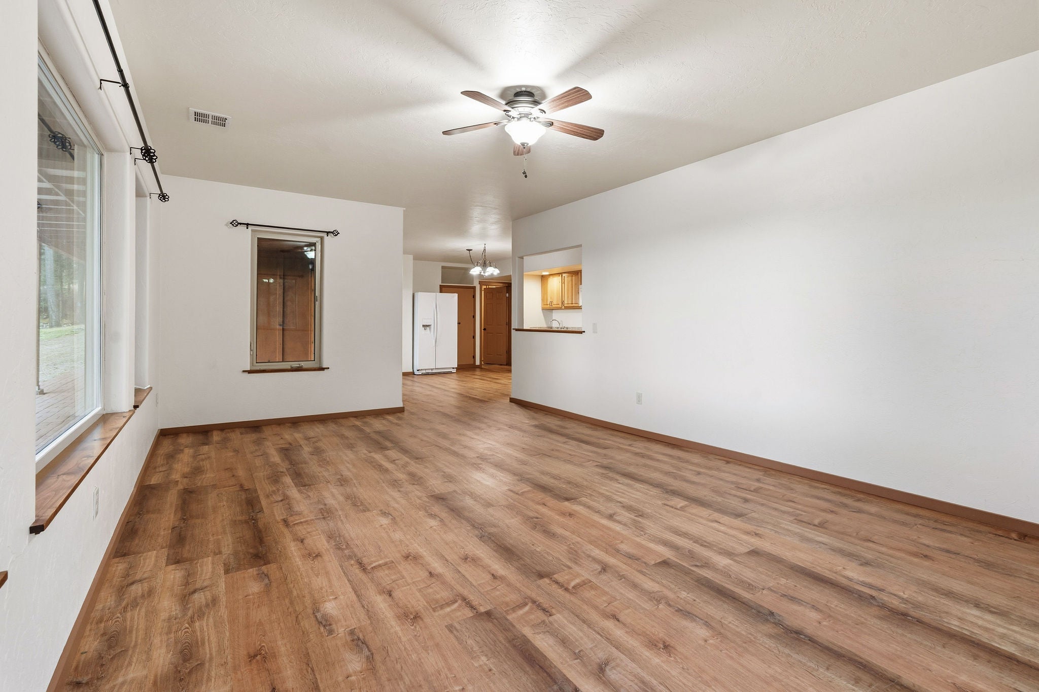 Somers, Montana, 59932, United States, 4 Bedrooms Bedrooms, ,4 BathroomsBathrooms,Residential,Active,2009840