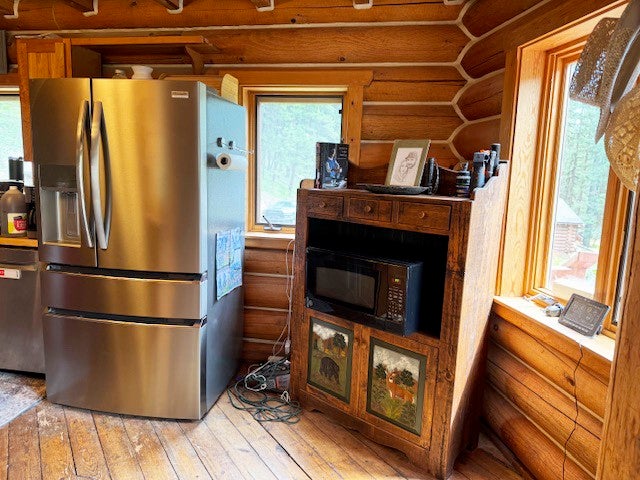 Whitefish, Montana, 59937, United States, 4 Bedrooms Bedrooms, ,3 BathroomsBathrooms,Residential,Active,1889340