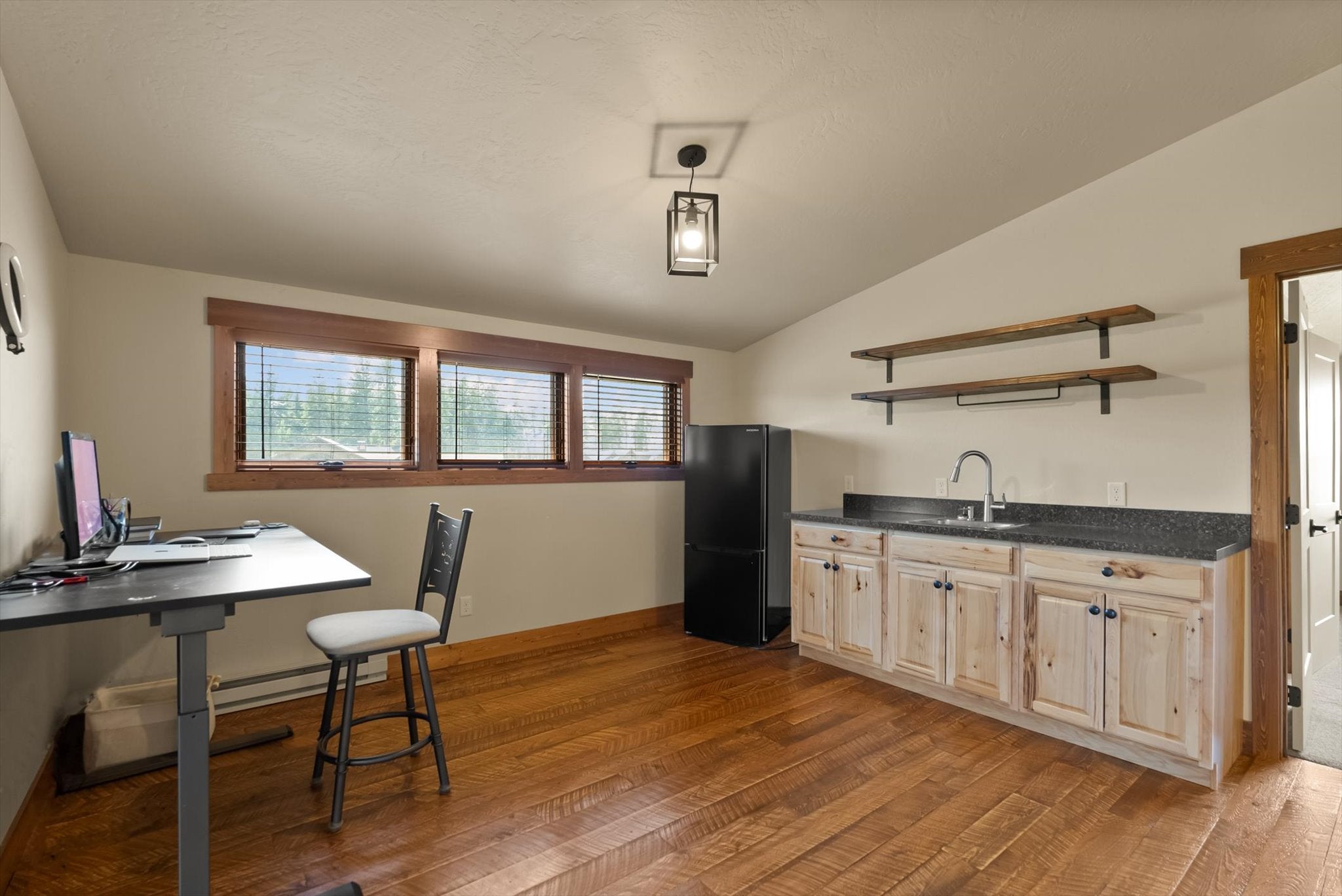 Kalispell, Montana, 59901, United States, 3 Bedrooms Bedrooms, ,3 BathroomsBathrooms,Residential,Active,1922543