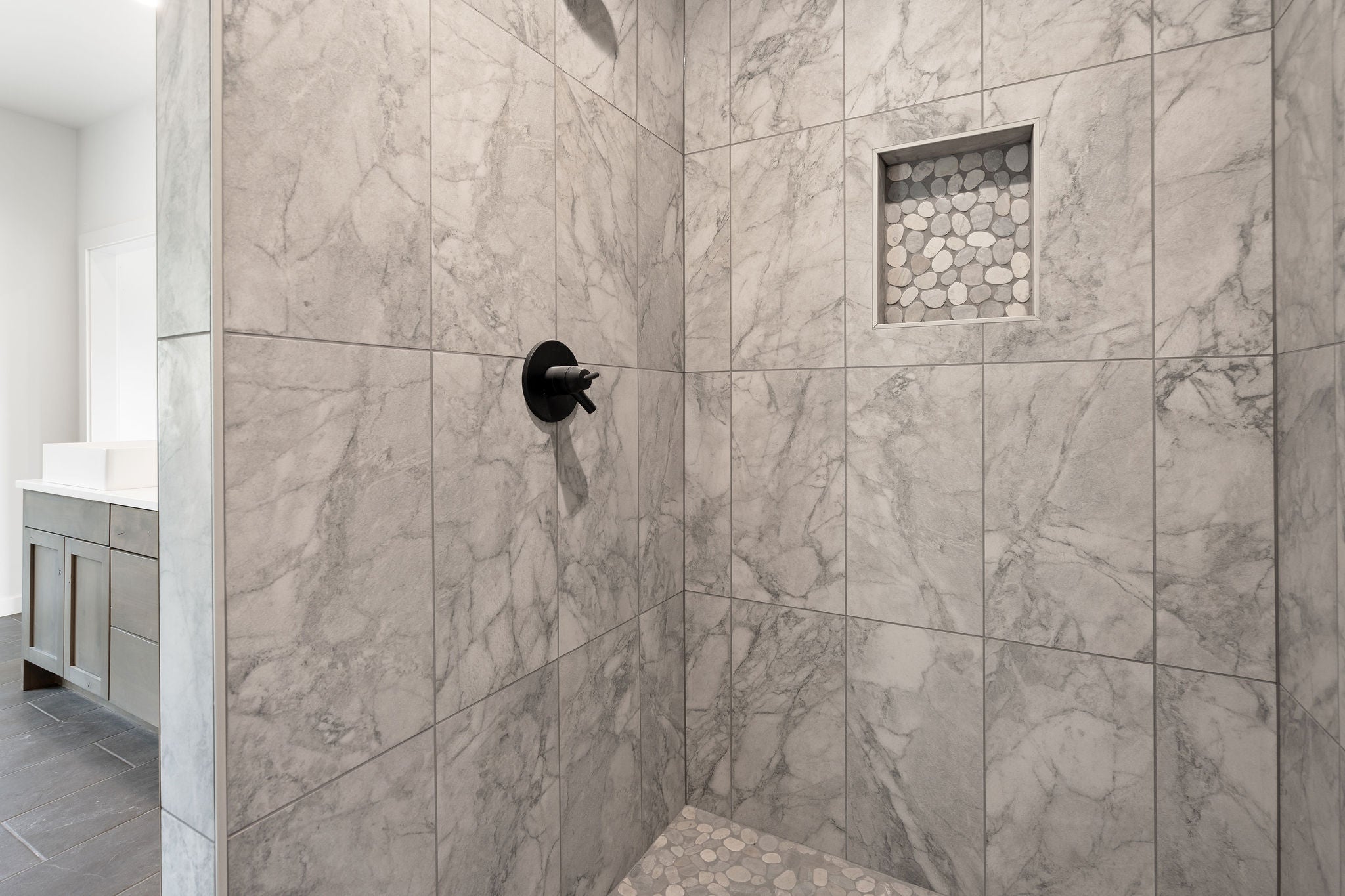 Lakeside, Montana, 59922, United States, 4 Bedrooms Bedrooms, ,4 BathroomsBathrooms,Residential,Active,1914632