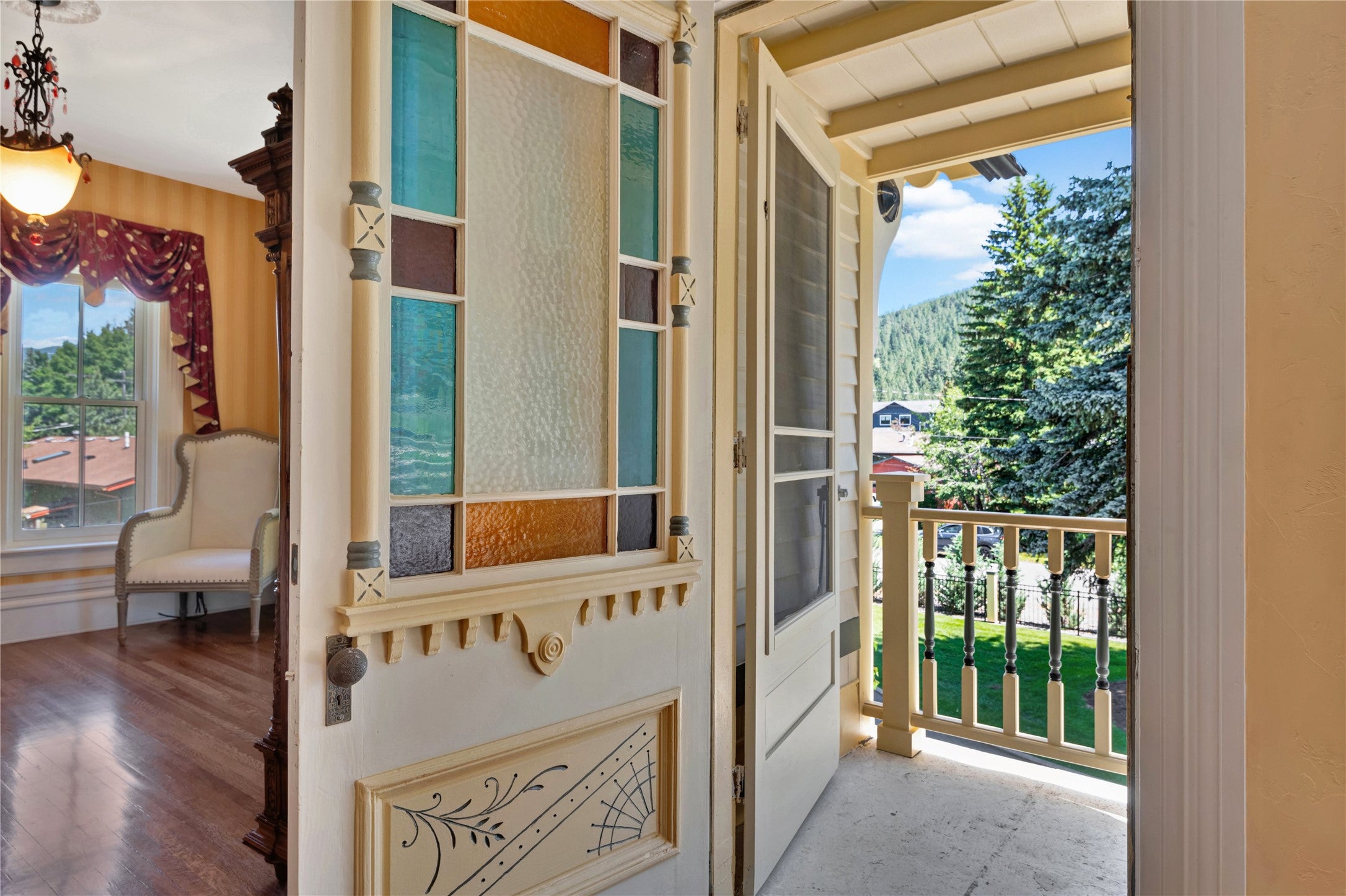 Missoula, Montana, 59802, United States, 5 Bedrooms Bedrooms, ,6 BathroomsBathrooms,Residential,Active,1753892