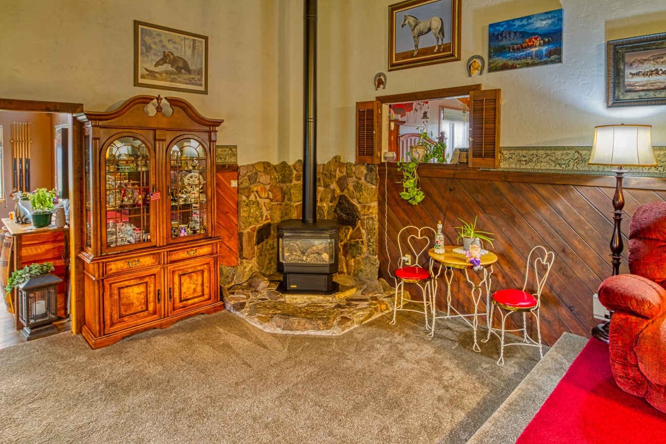 Corvallis, Montana, 59828, United States, 3 Bedrooms Bedrooms, ,2 BathroomsBathrooms,Residential,Active,1769348