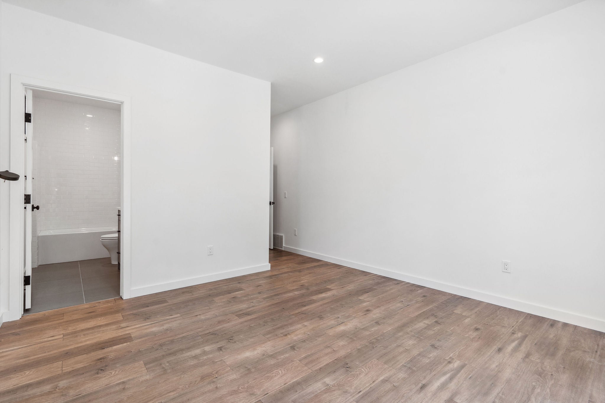 Lakeside, Montana, 59922, United States, 6 Bedrooms Bedrooms, ,5 BathroomsBathrooms,Residential,Active,1832319