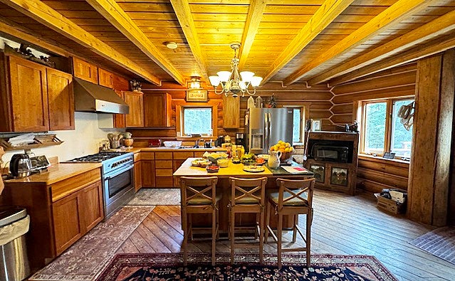 Whitefish, Montana, 59937, United States, 4 Bedrooms Bedrooms, ,3 BathroomsBathrooms,Residential,Active,1889340