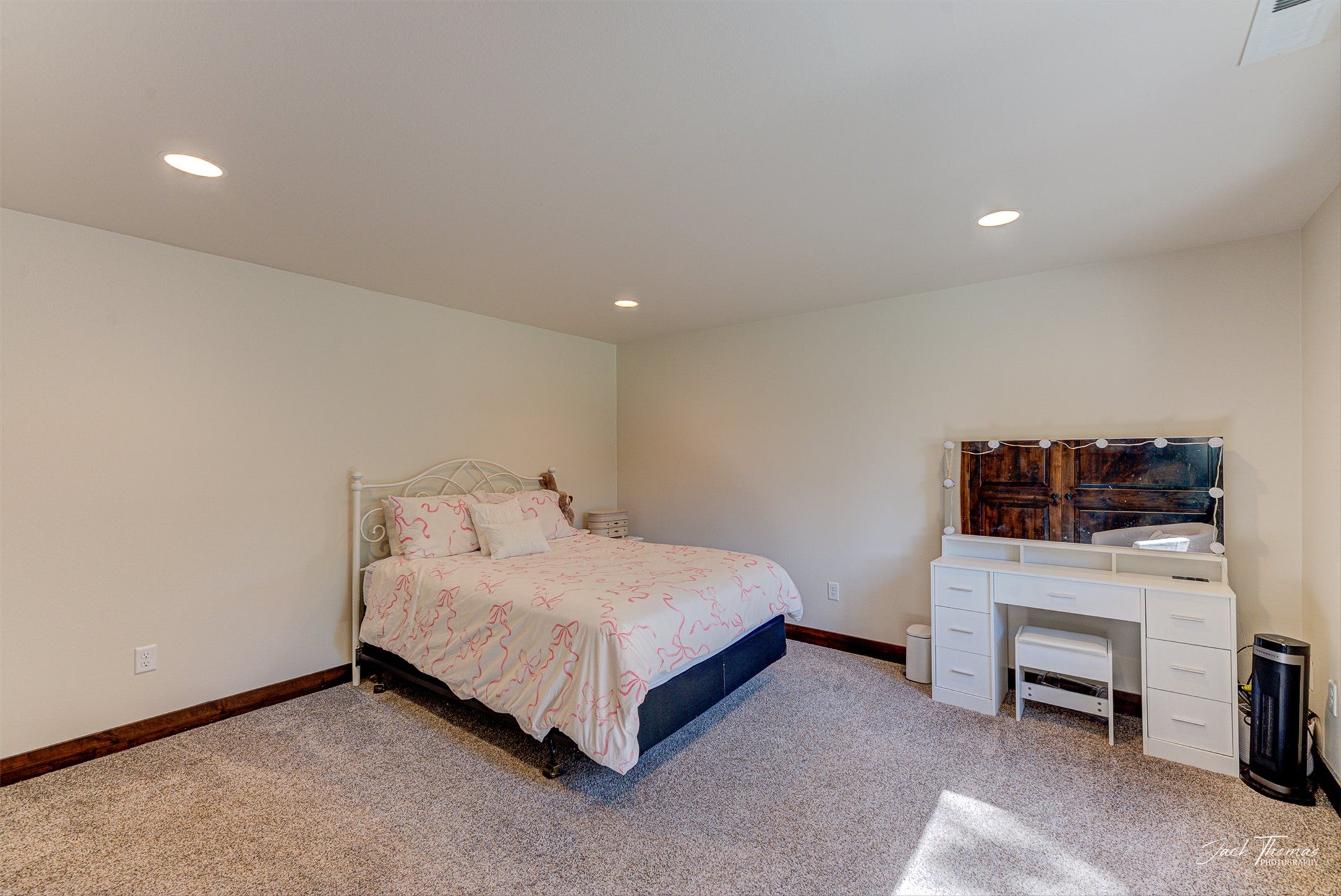 Helena, Montana, 59601, United States, 5 Bedrooms Bedrooms, ,3 BathroomsBathrooms,Residential,Active,2040229