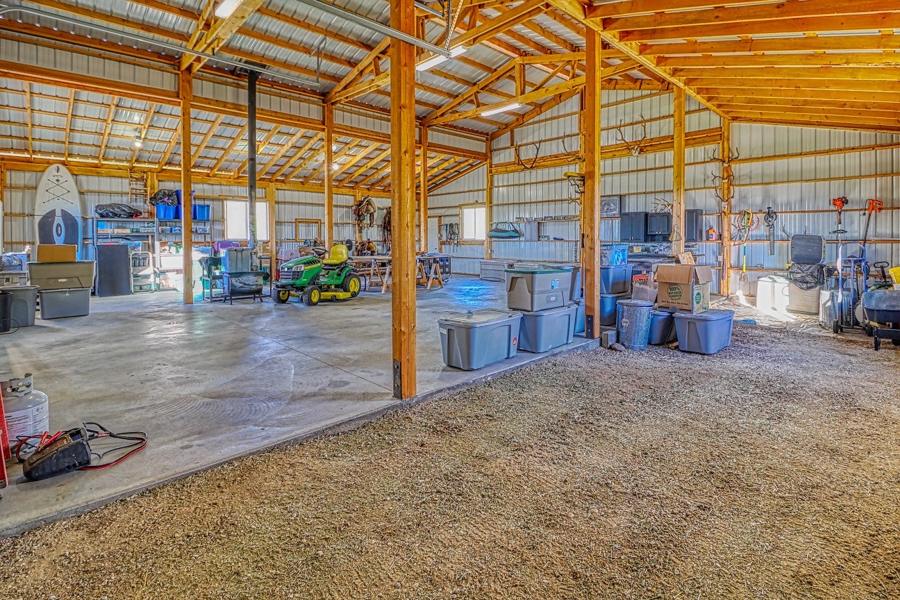 Corvallis, Montana, 59828, United States, 4 Bedrooms Bedrooms, ,4 BathroomsBathrooms,Residential,Active,1863486